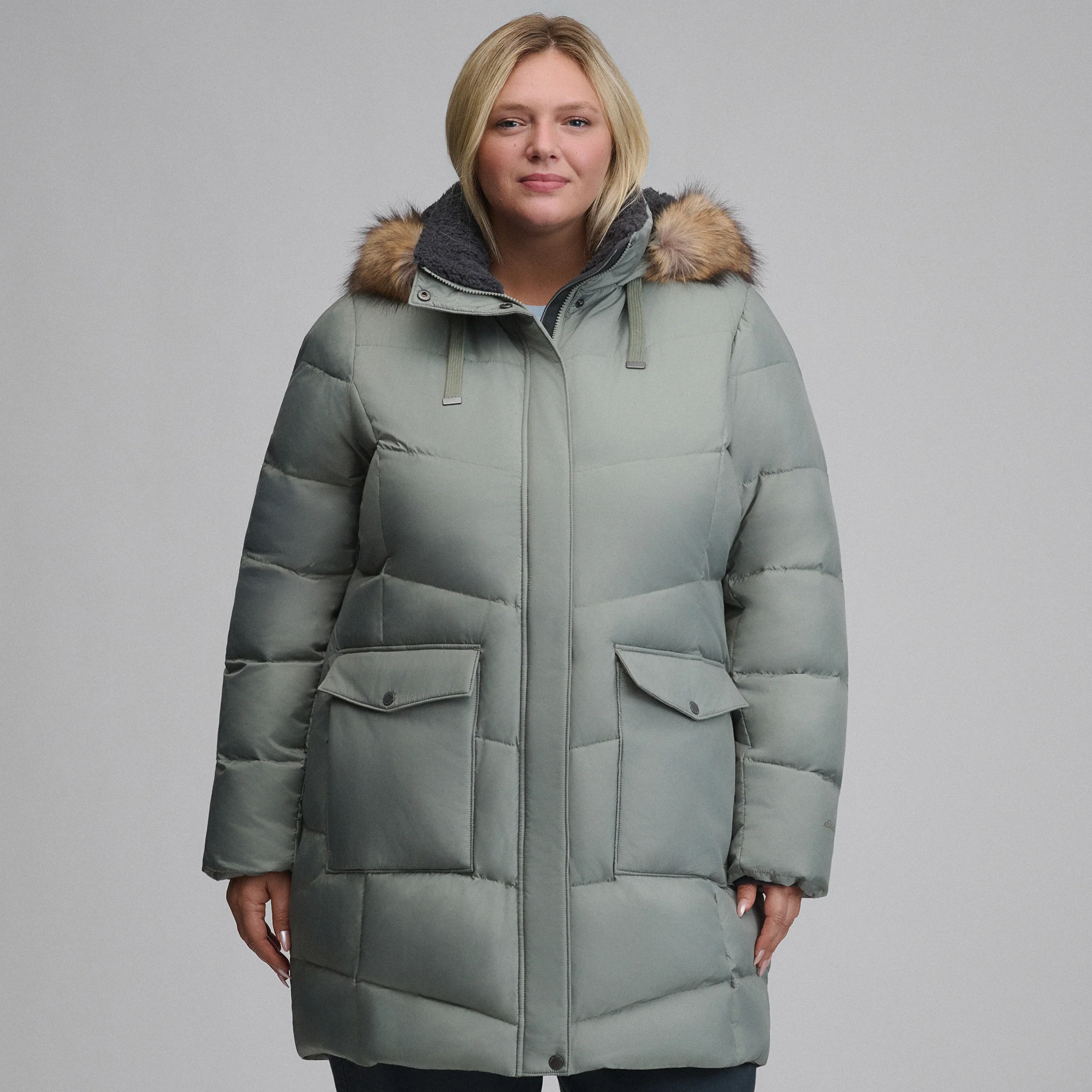 Women's Lodge Cascadian Down Hooded Parka