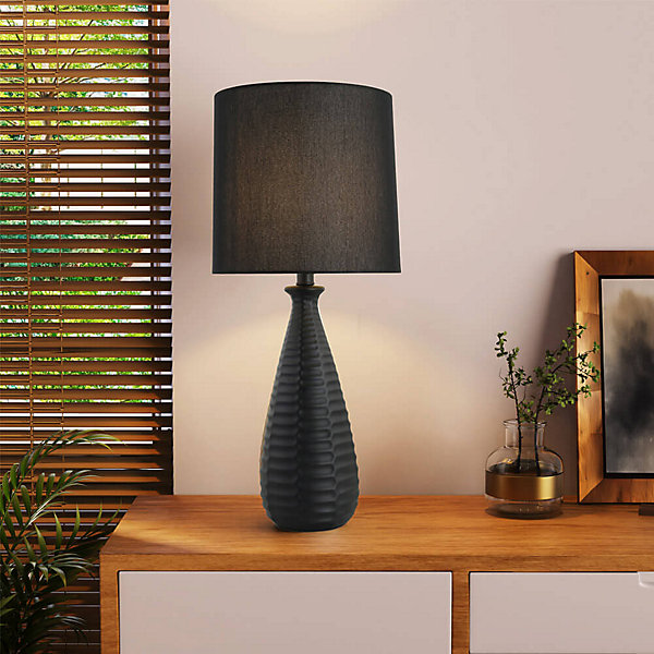 Grande lampe de table avec abat-jour en tissu MELVA - Noir
