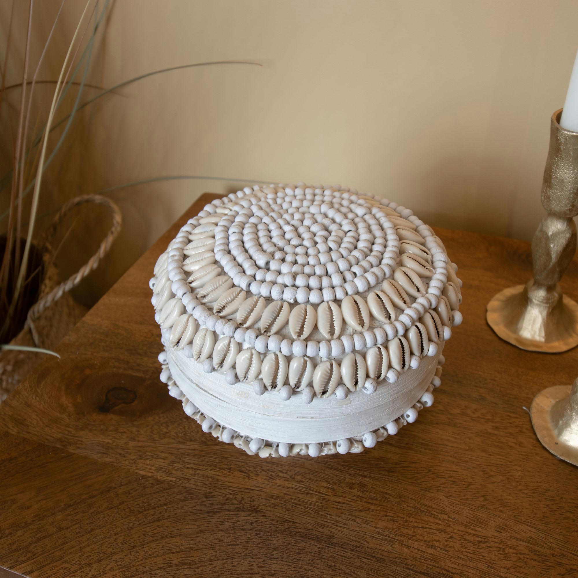 KOLOA - Boîte en bambou et coquillages blancs