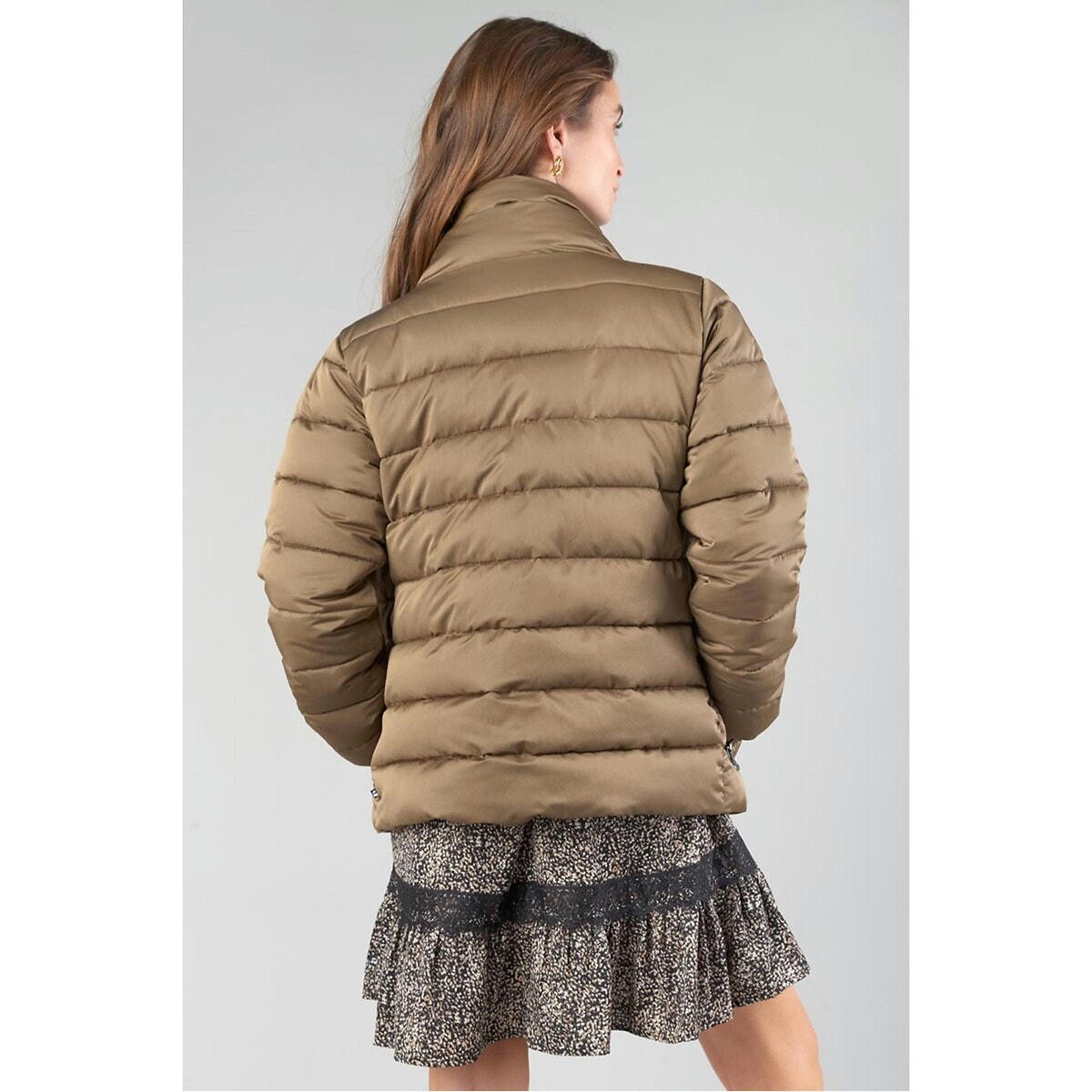 Doudoune courte  fermeture zippée, plein hiver