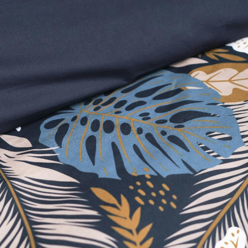 - Parure de couette 100% coton 57 fils imprimée 240x220 2 taies