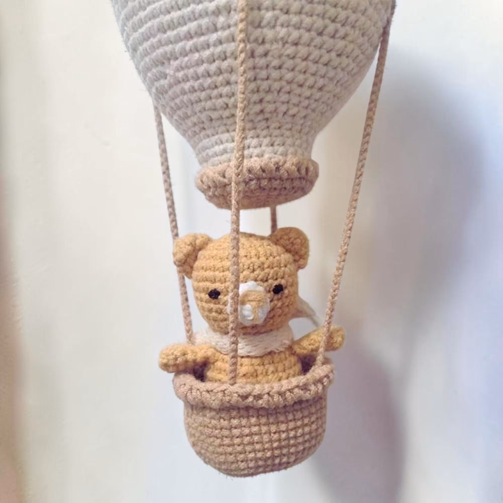Crochet Hot Air Balloon Nursery Decor Handmade Baby Mobile Boho Wall Hanging Teddy Bear Nursery Decoration Baby Shower Gift