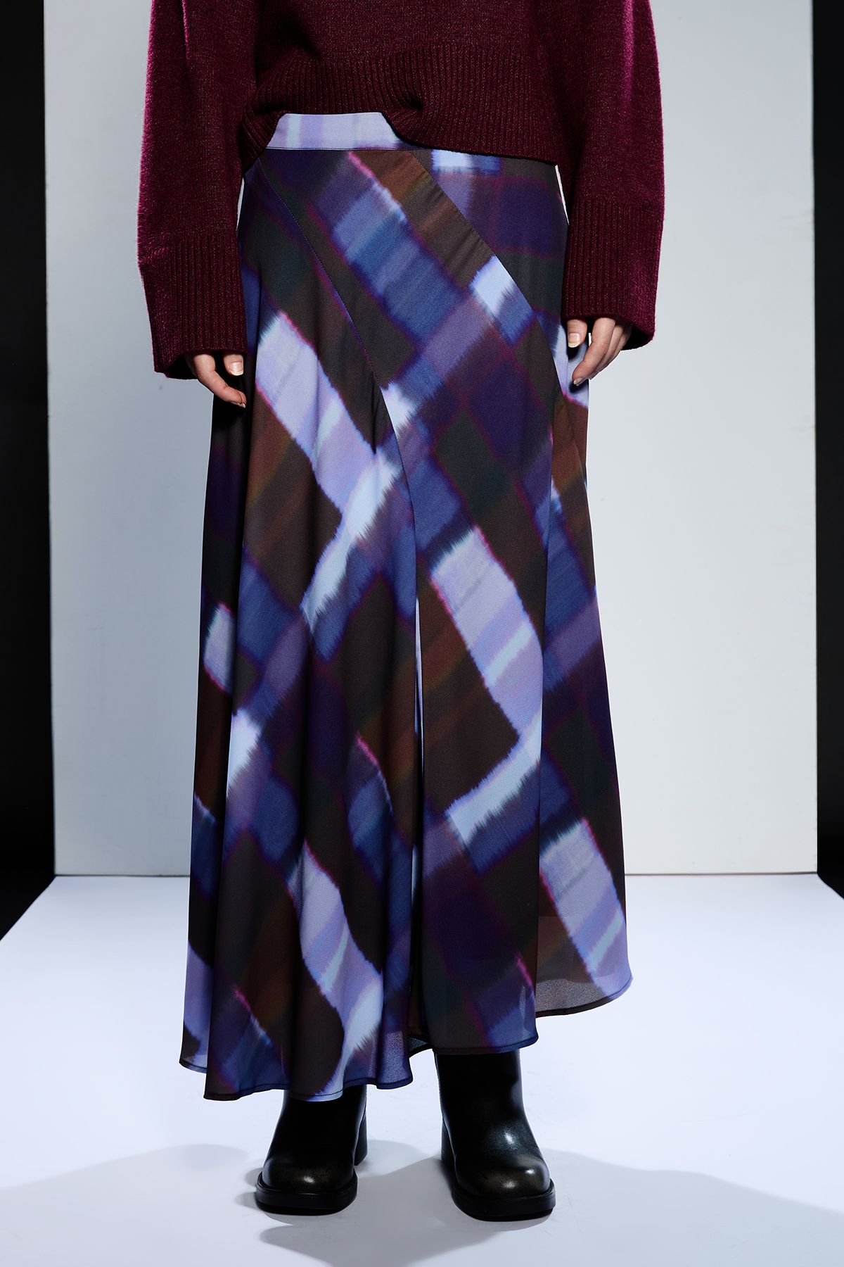 RUNWAY 1.8.1.8 Runway 1.8.1.8 Check Midi Skirt