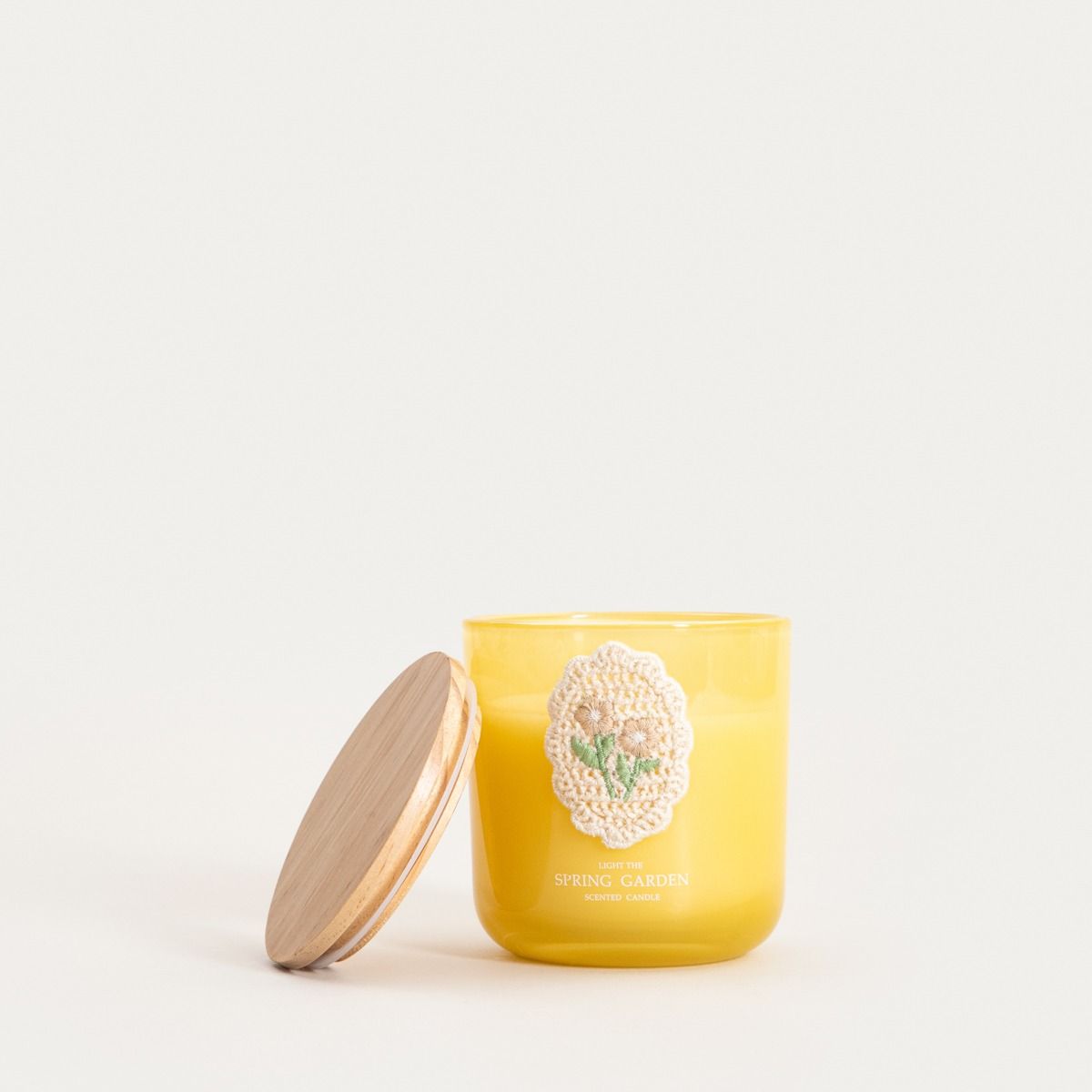 Świeca zapachowa CROHET Spring Garden 300 g