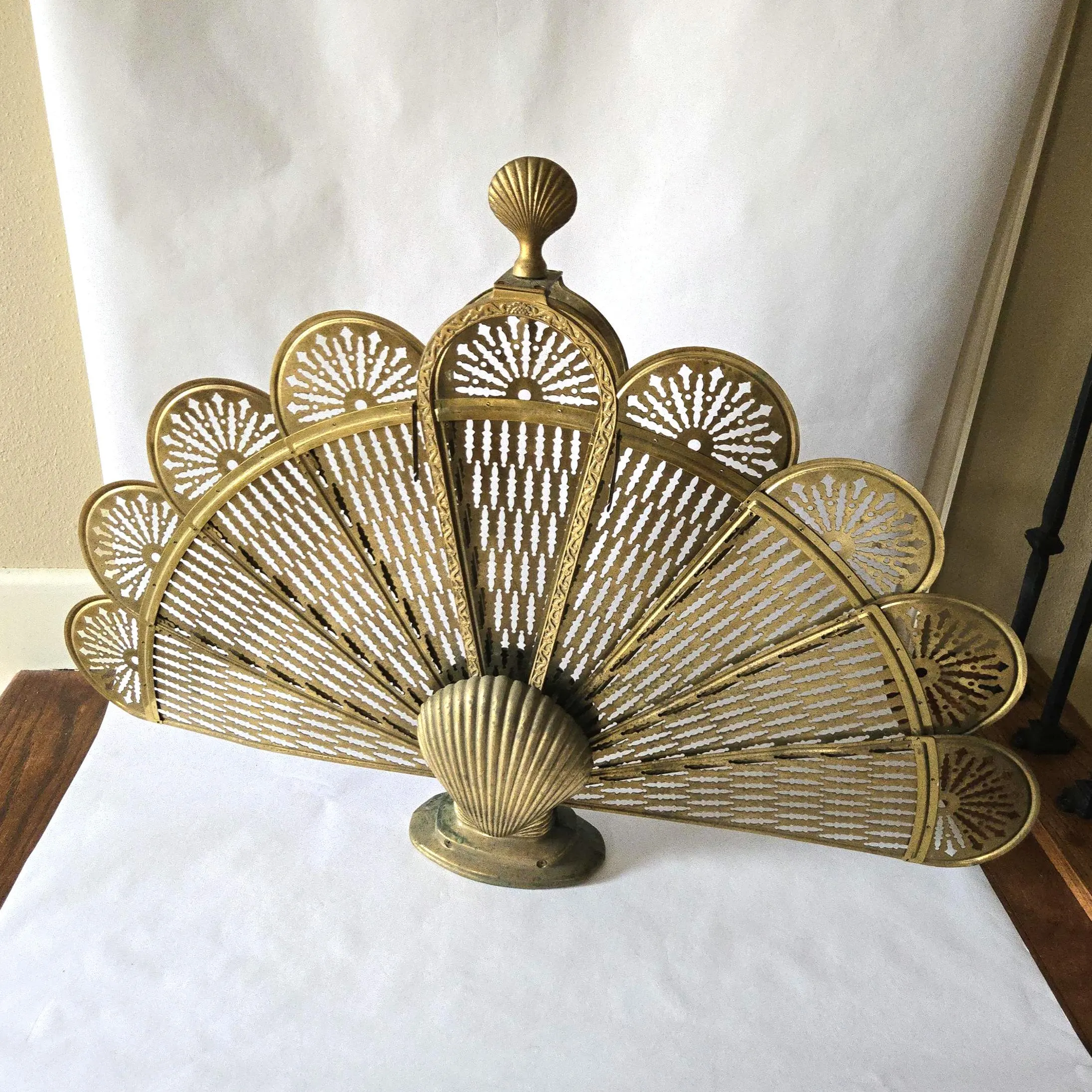 Vintage Brass Seashell Folding Fireplace Screen - Gold Metal Peacock Style Fan Screen - Coastal, Beach House Clam Shell Hearth Decor