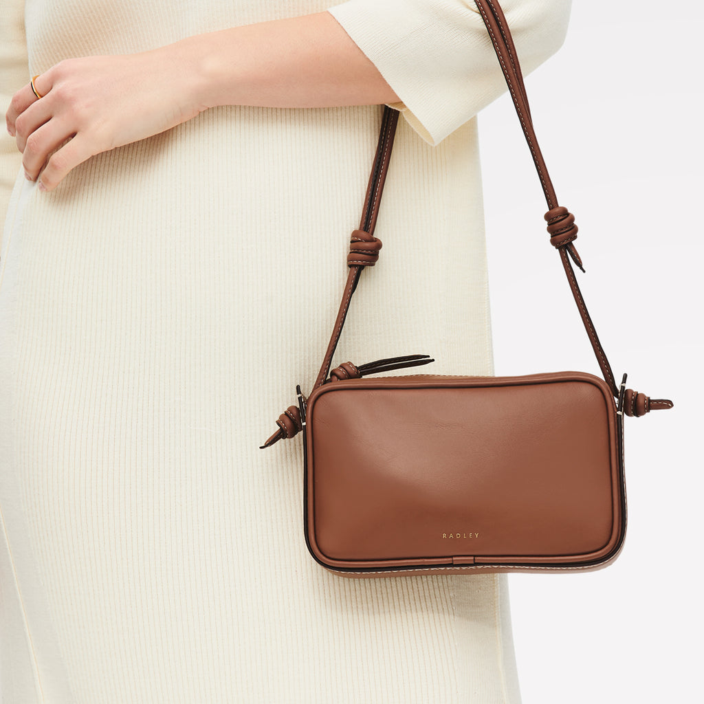 The Camden - Small Ziptop Shoulder