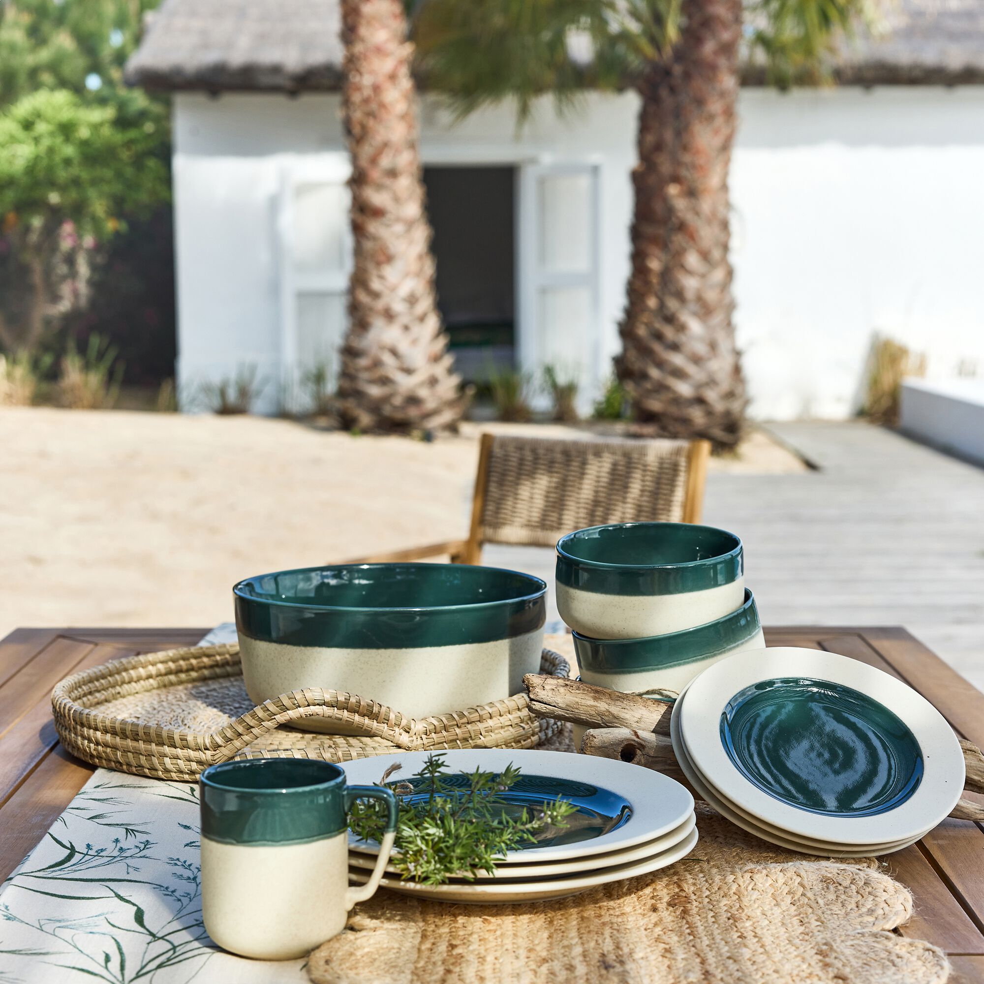 TROIA - Assiette plate en grès D27,5cm - vert oyat