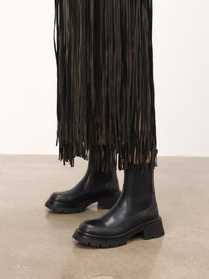 Chelsea boots in natural leather