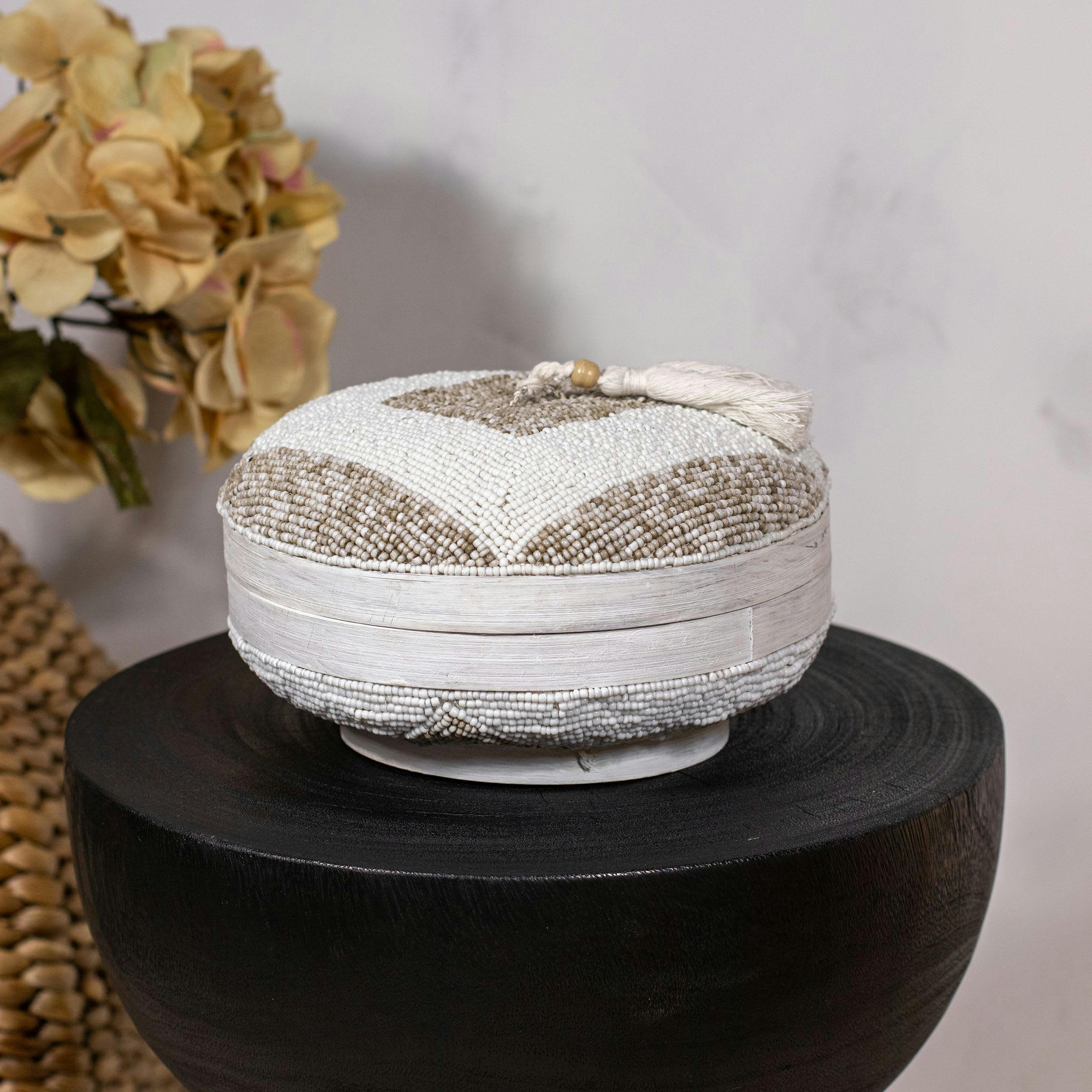 HOA - Boite en bambou ornée de perles Ø20cm