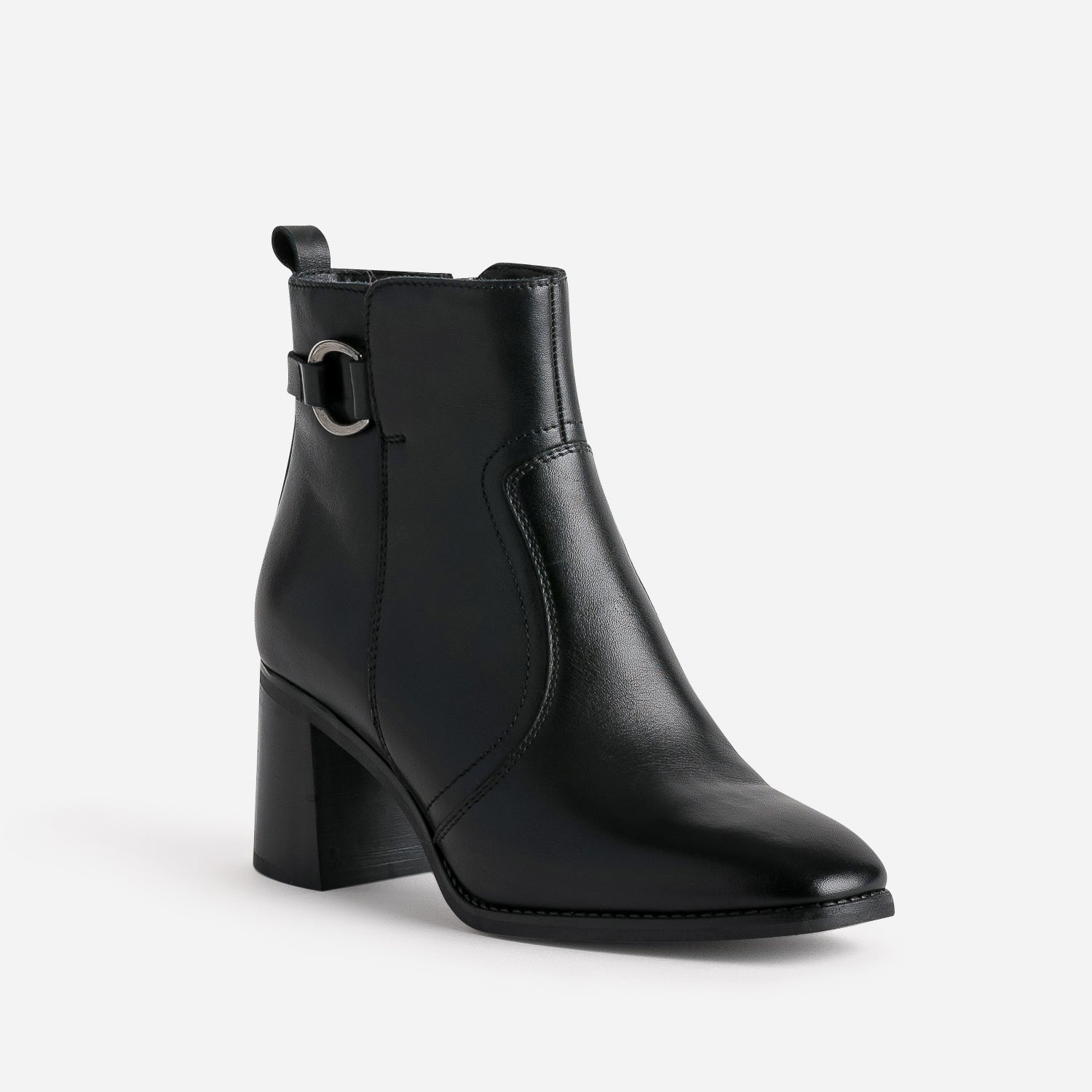 Boots noir en cuir à talon