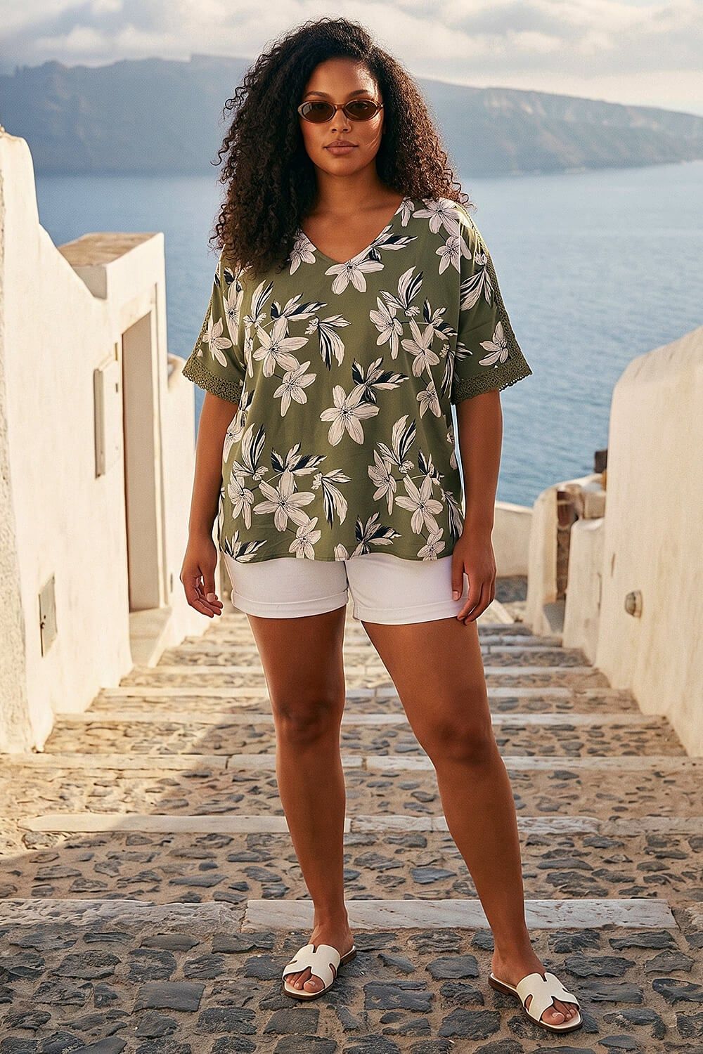 Roman Curve Floral Print Crochet Top