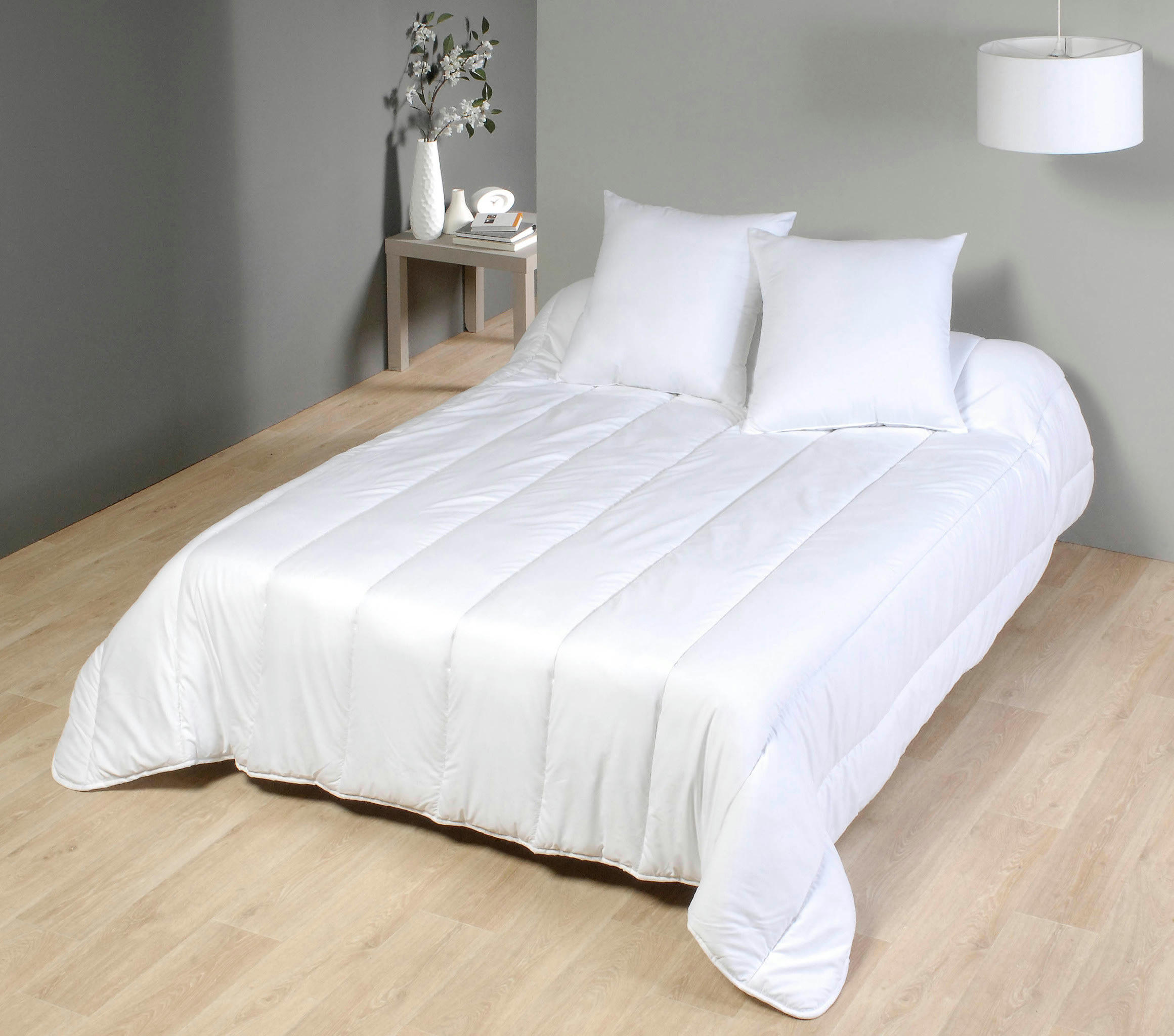 - Couette été anti-acariens 250g 200x200