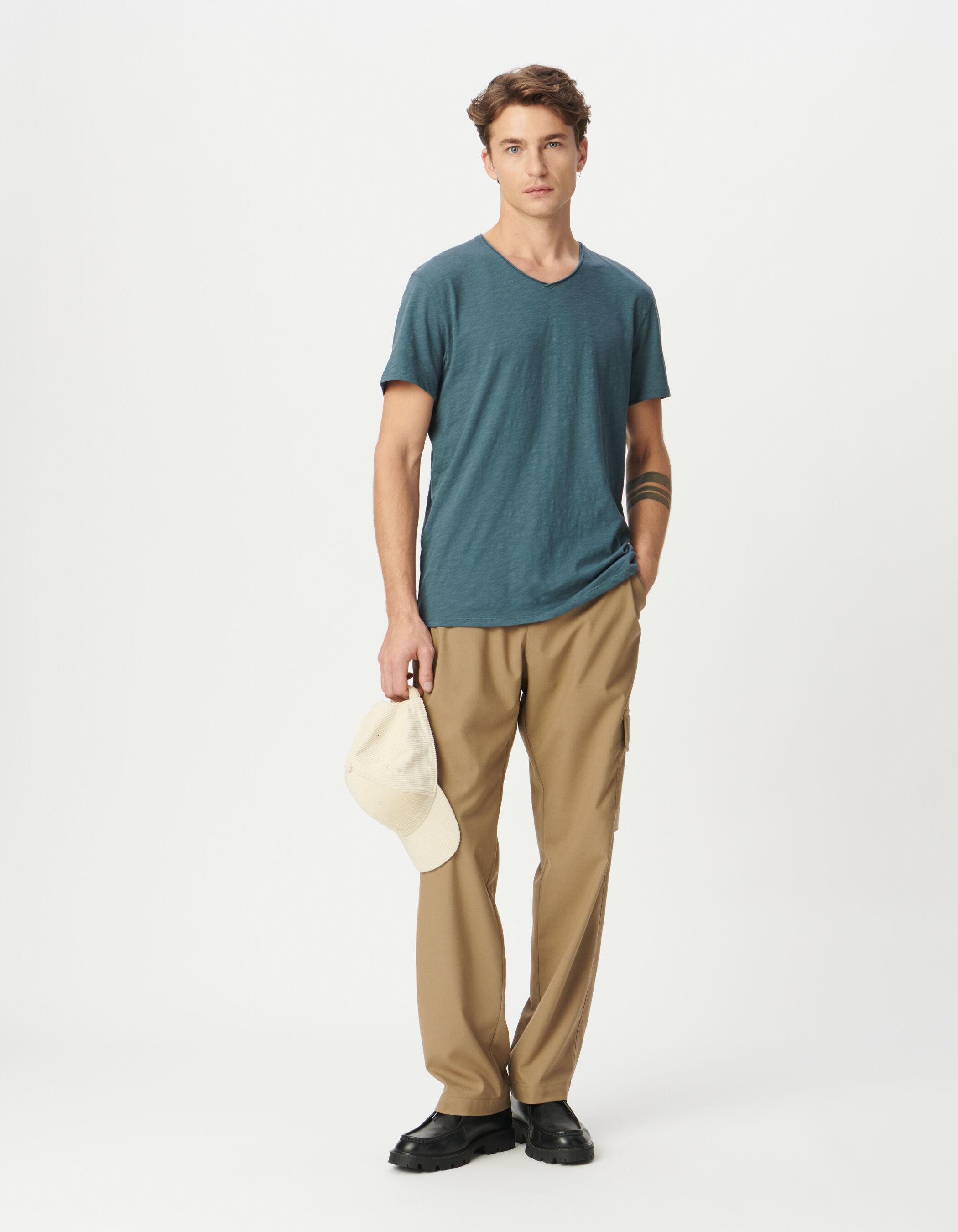 T-shirt encolure V bleu grisé coton bio flammé Homme