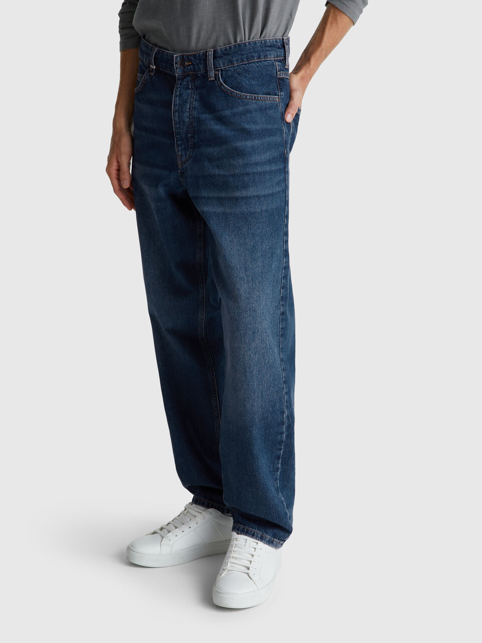 Relaxed fit jeans