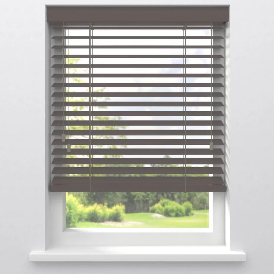 Kwantum Houten Jaloezieën | Jaloezieën | Fenstr Houten Jaloezie Wout  50mm Taupe