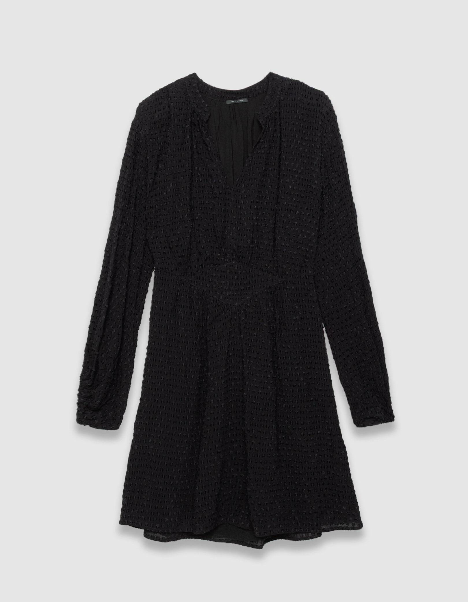 Robe noire à col V et manches longues pour femme