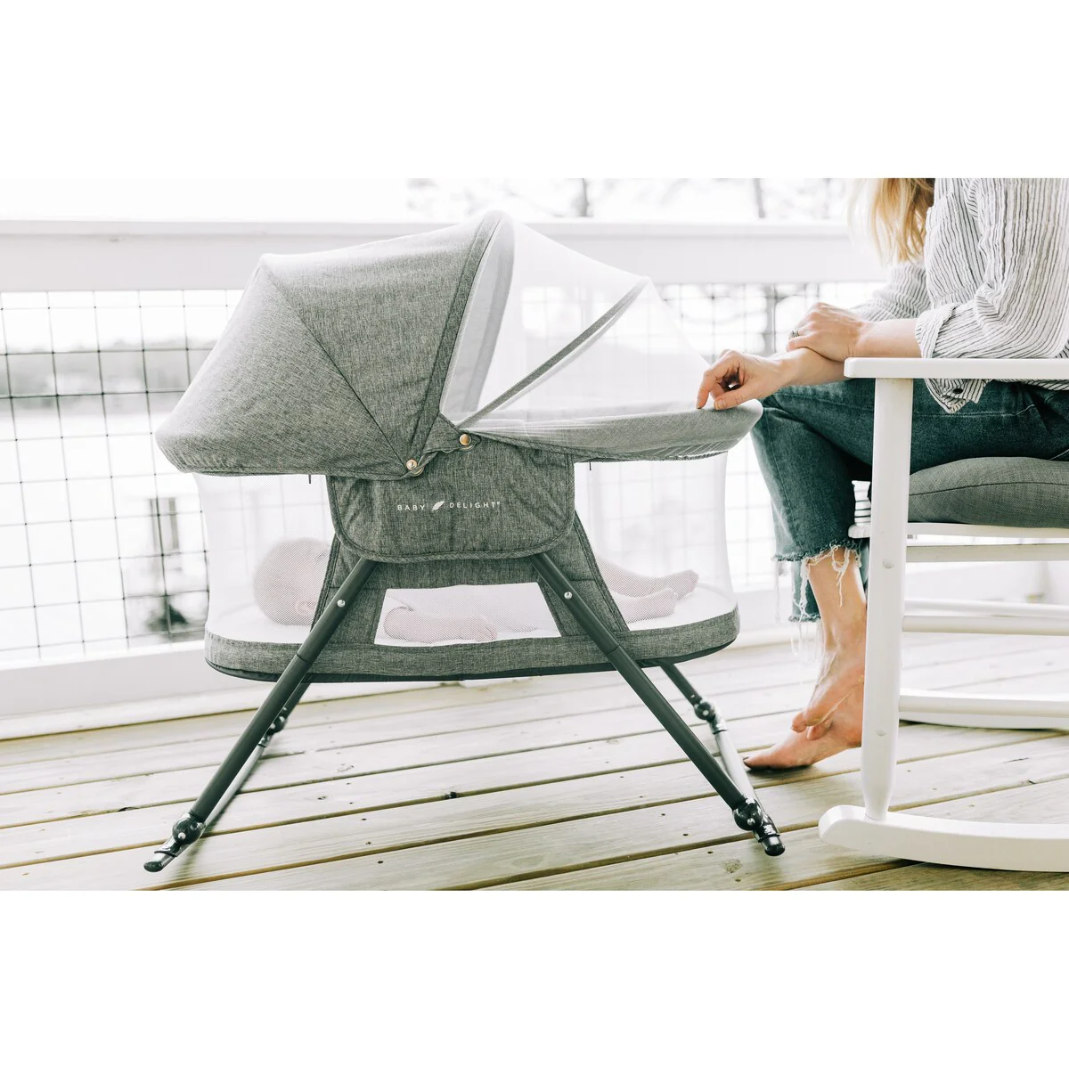 Baby Delight Slumber Deluxe Portable Rocking Bassinet