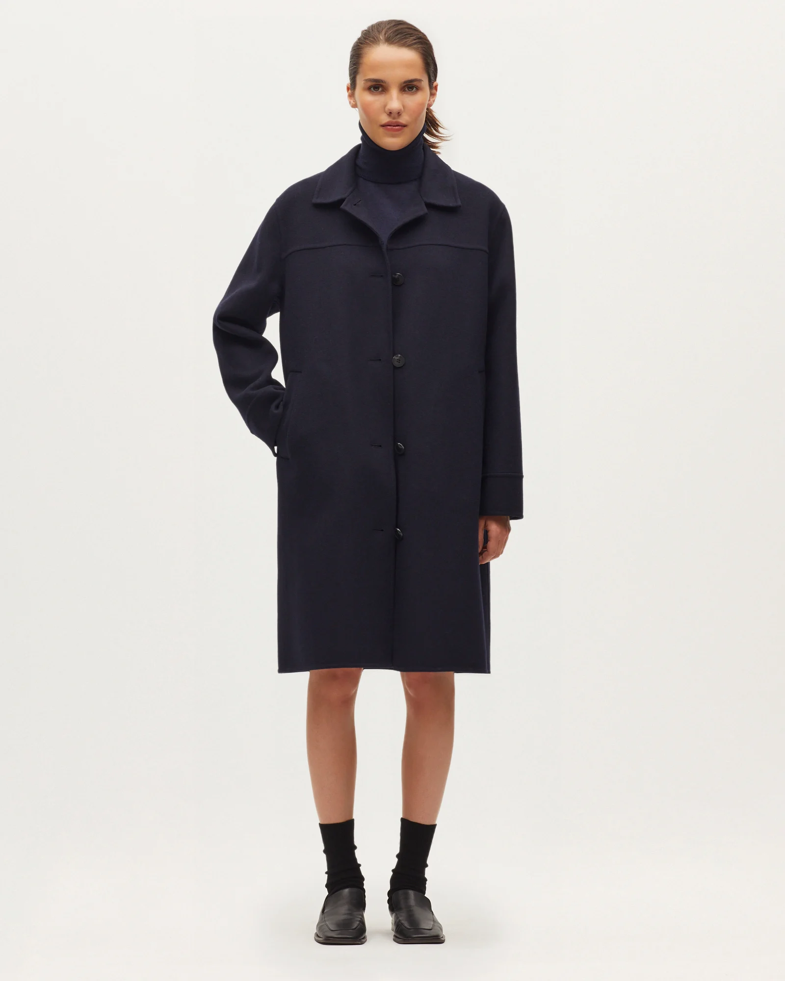 Manteau droit mi-long avec laine