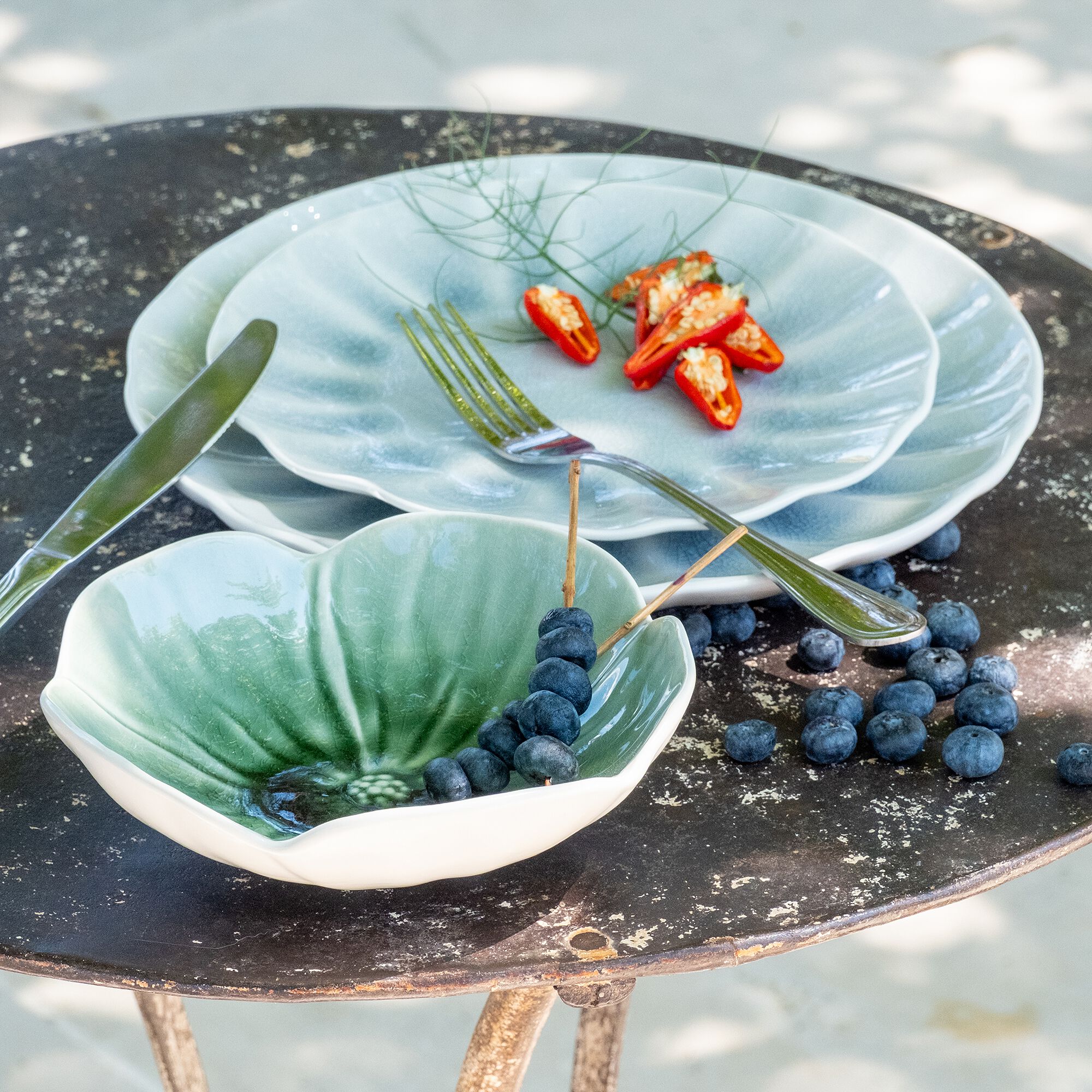 GIULIA - Assiette à dessert ondulée en grès D21cm - bleu