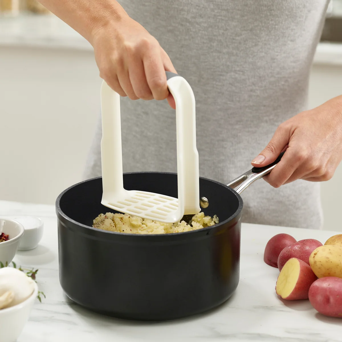 Joseph Joseph - Easy-Mash Kartoffelstampfer, weiß