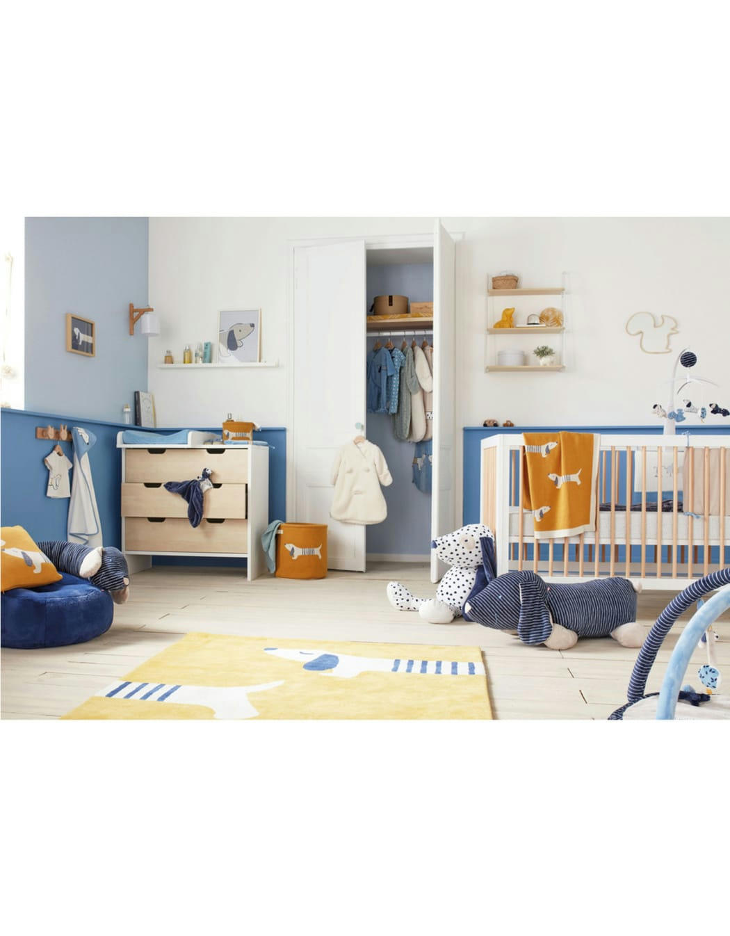 - Miroir contour en bois petit écureuil