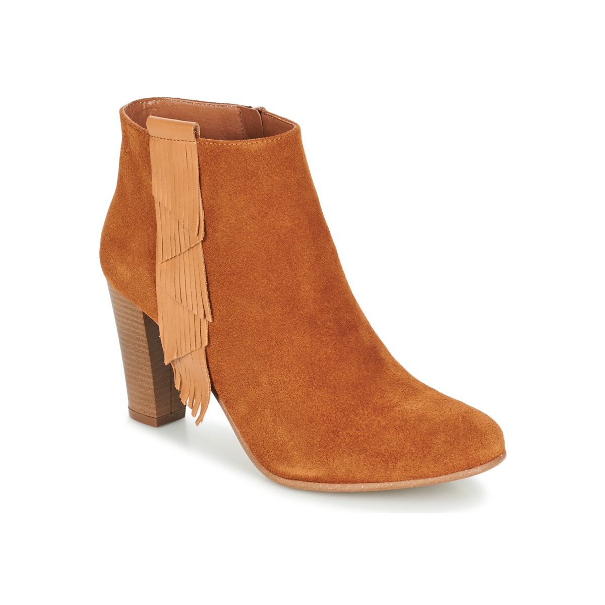 Betty London - GAMI - Camel