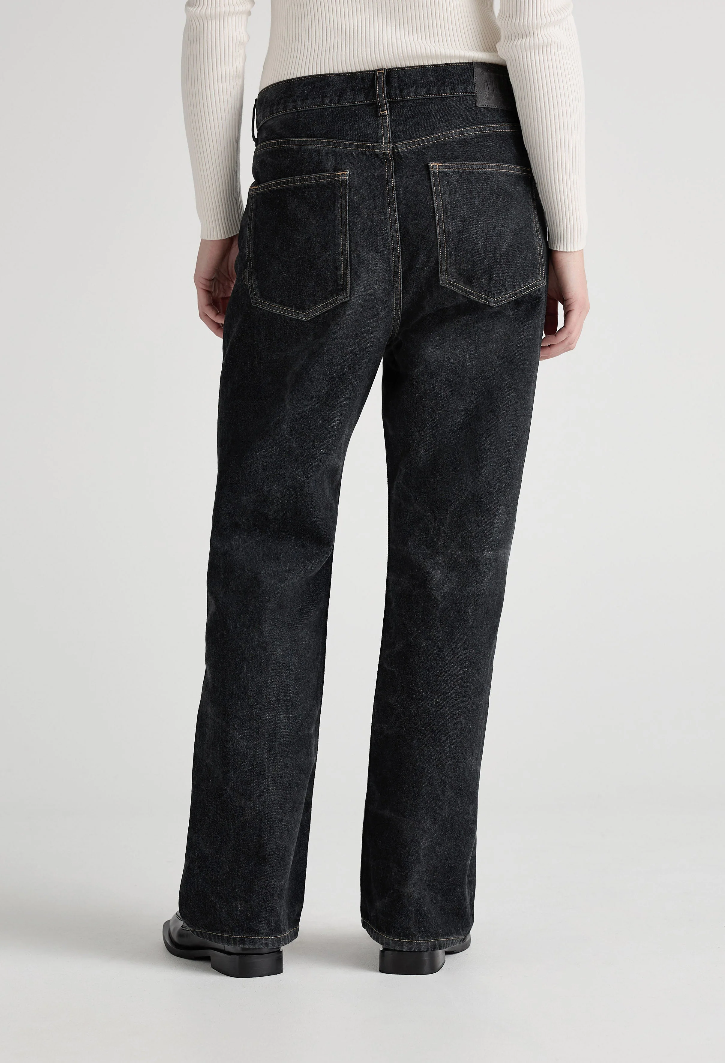 Emma Low Loose - Dry Black