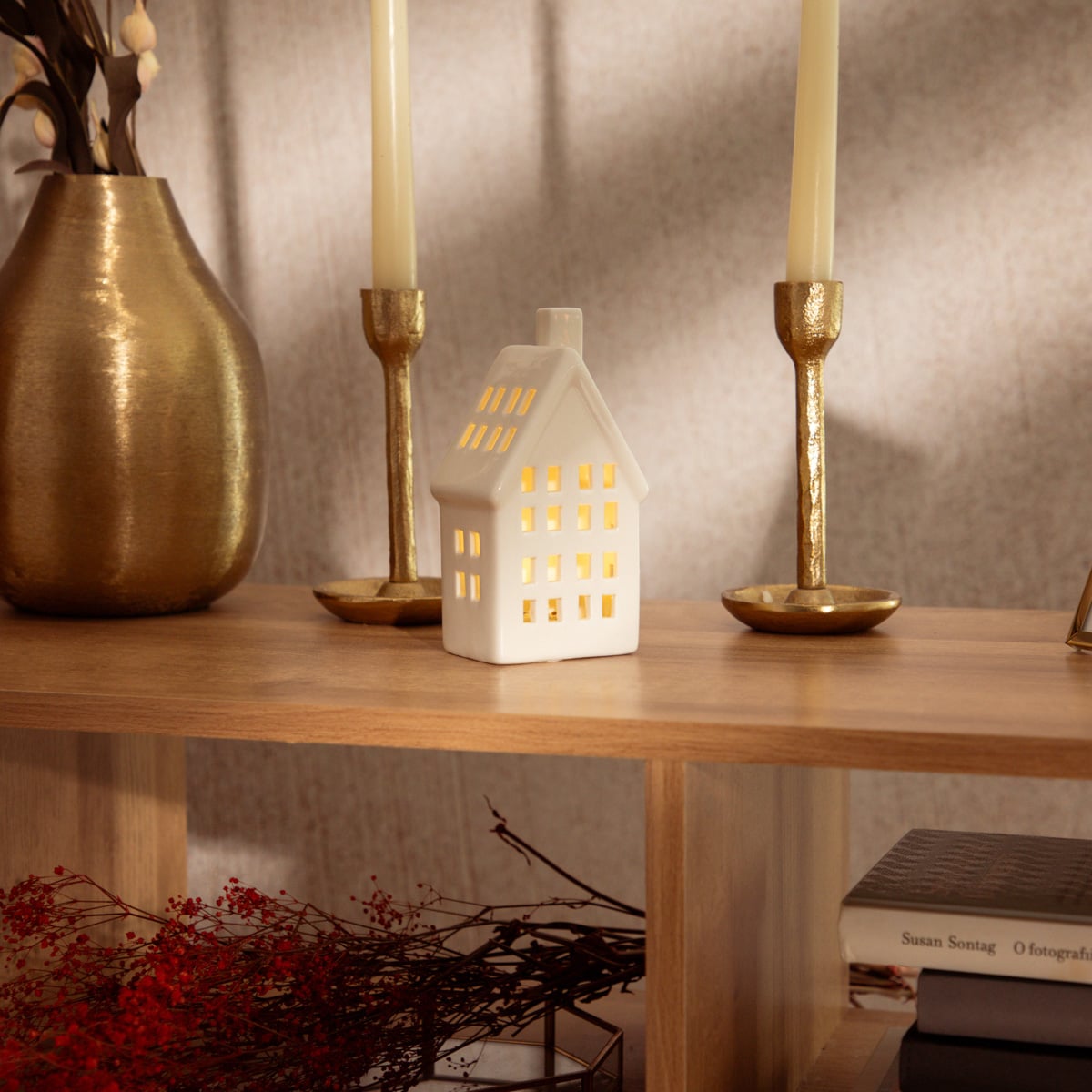 Domek LED COZY HOME ceramiczny 8x5,8x15 cm
