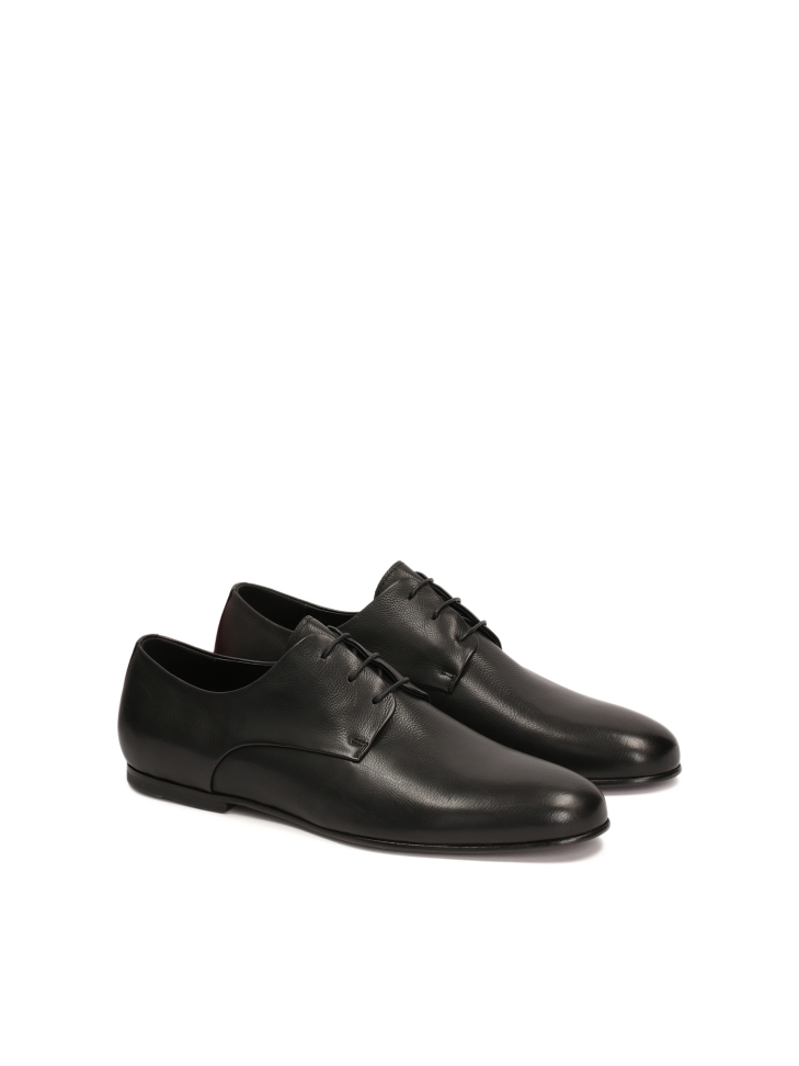 Formal black shoes with leather sole