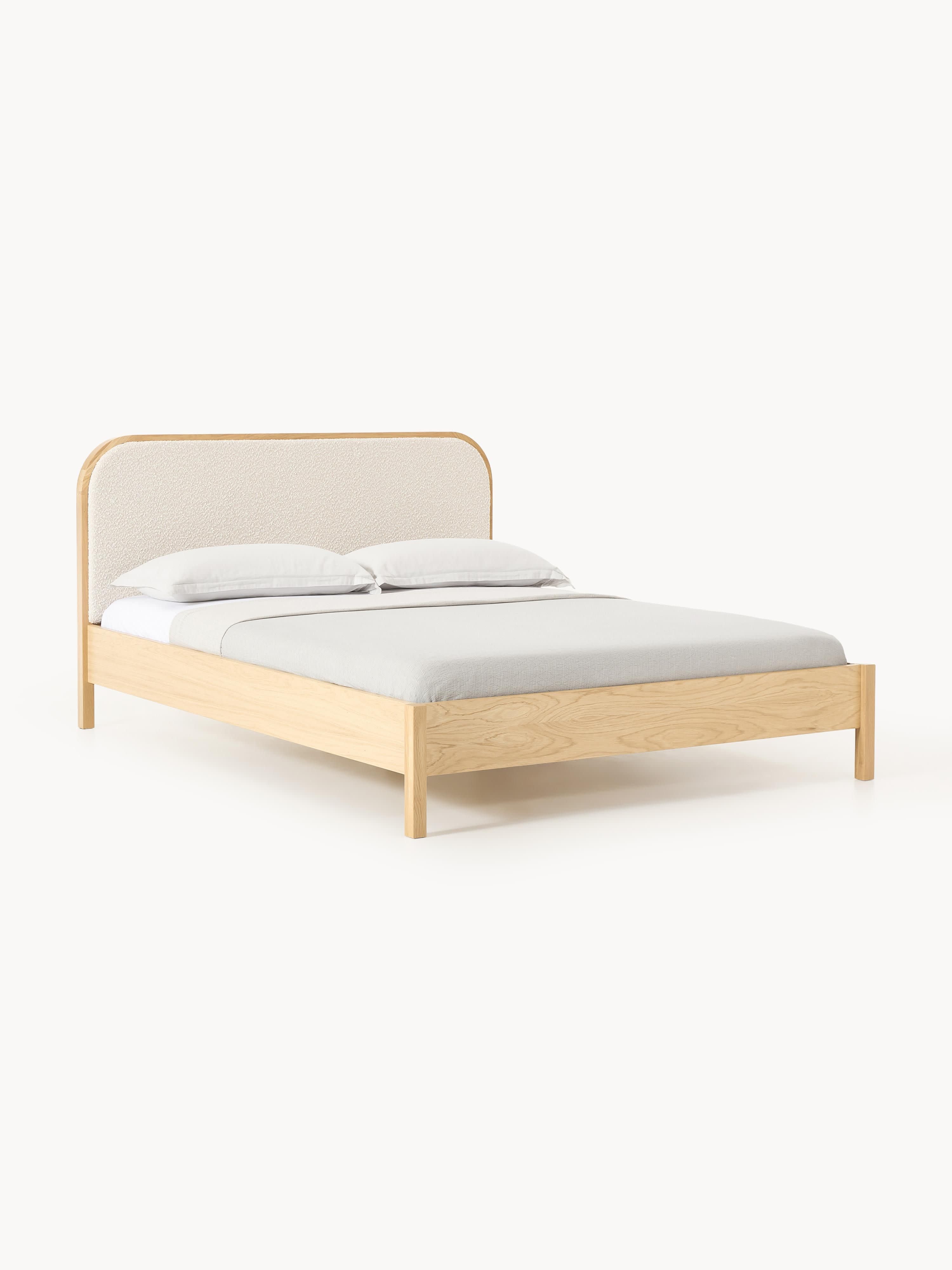 Holzbett Jones mit Kopfteil aus Bouclé