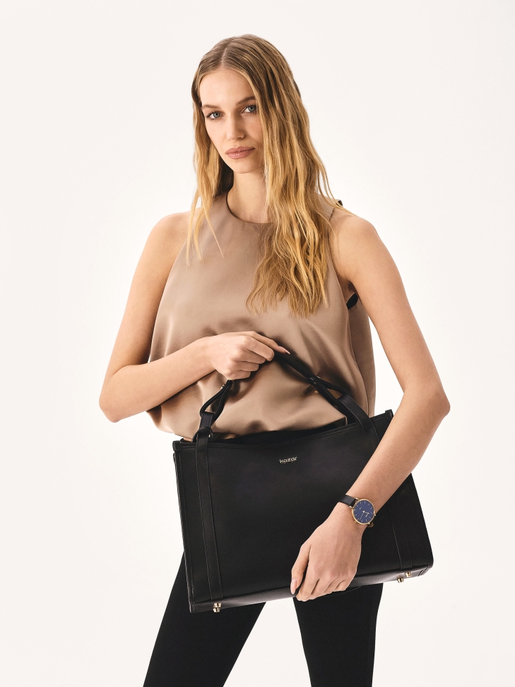 Black capacious handbag with pouch