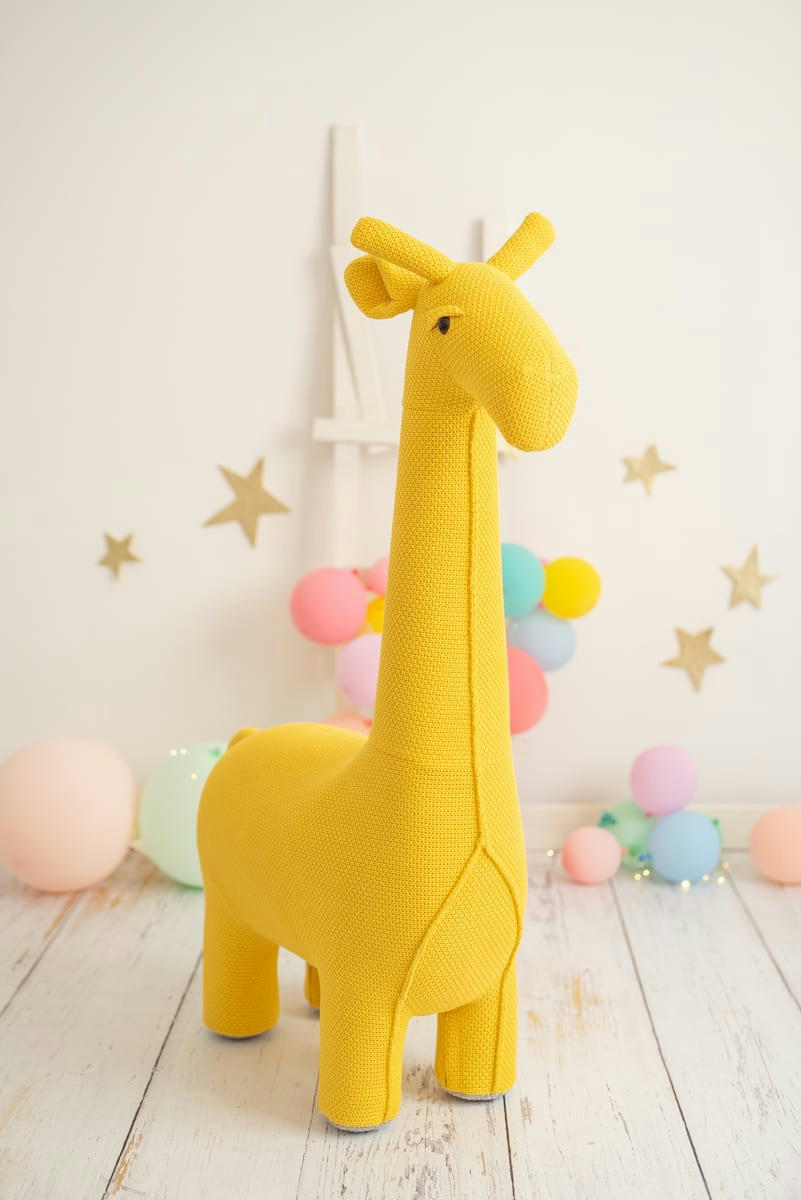 AMIGURUMIS MAXI - Maxi girafe en peluche siège en 100% coton jaune