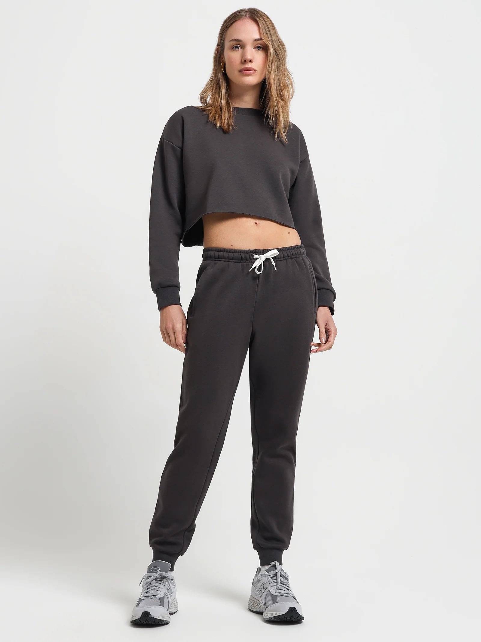Carter Classic Cropped Sweat