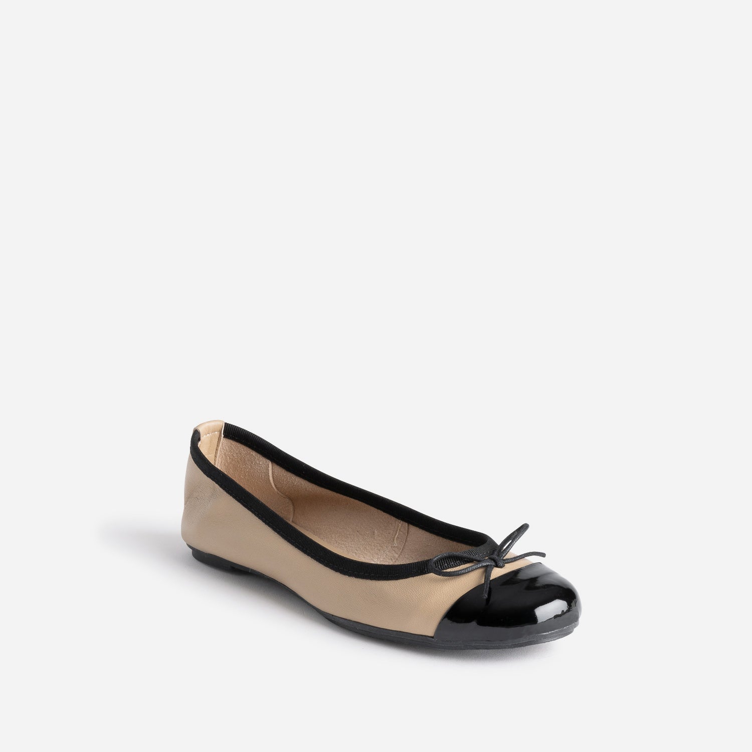 Ballerine beige en cuir à petit nœud