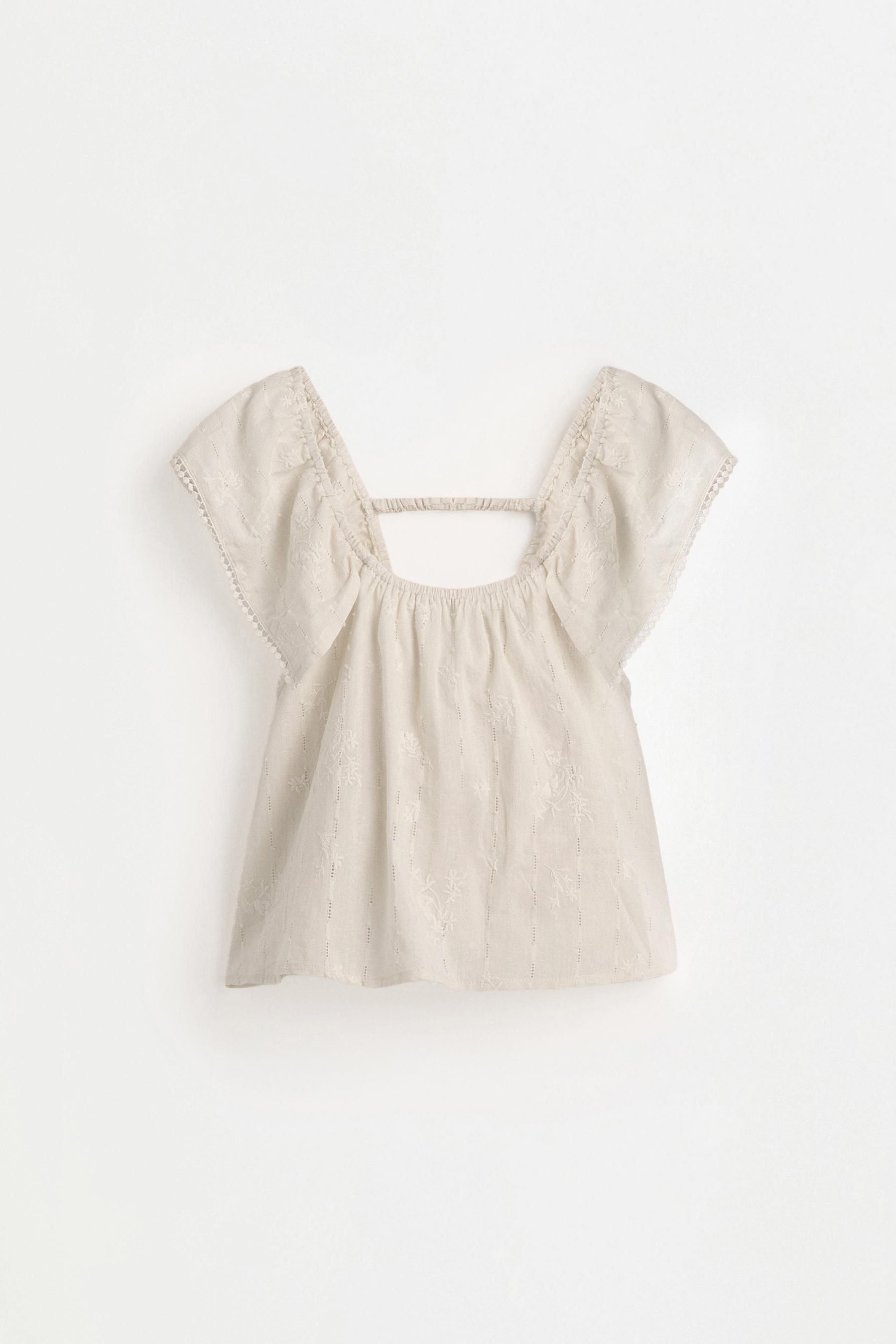 Blusa bordada
