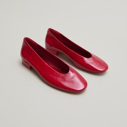 Ballerines à petits talonsen vernis plissé rouge | LEA