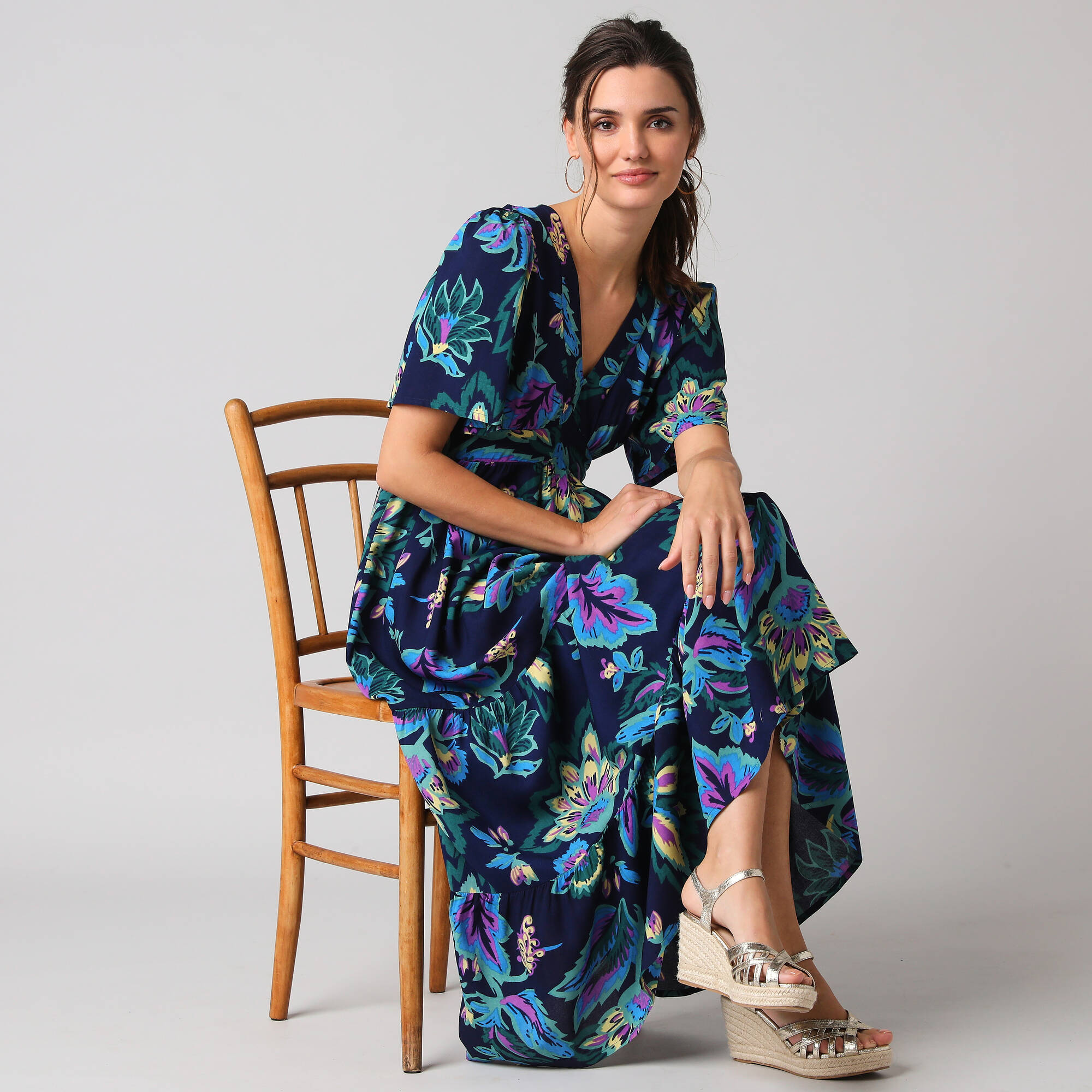 Robe longue volantée imprimée, manches courtes