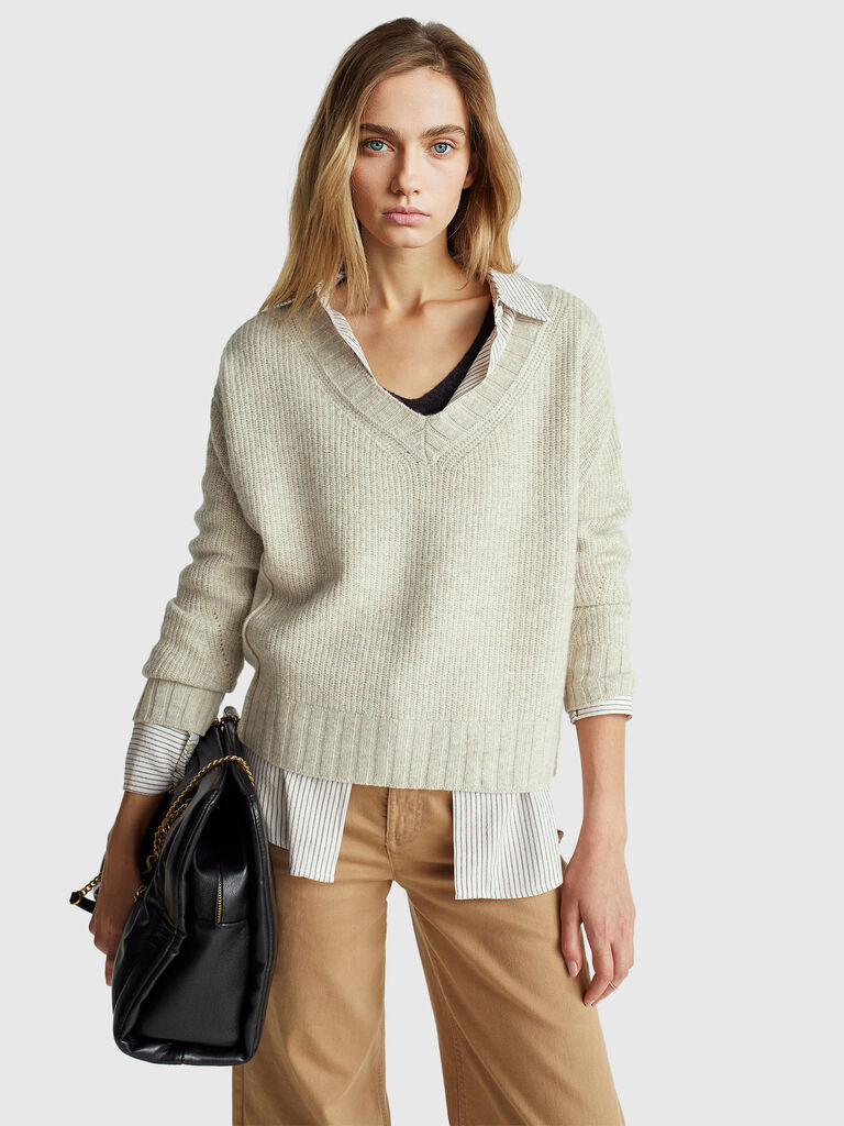 V-neck sweater in wool blend