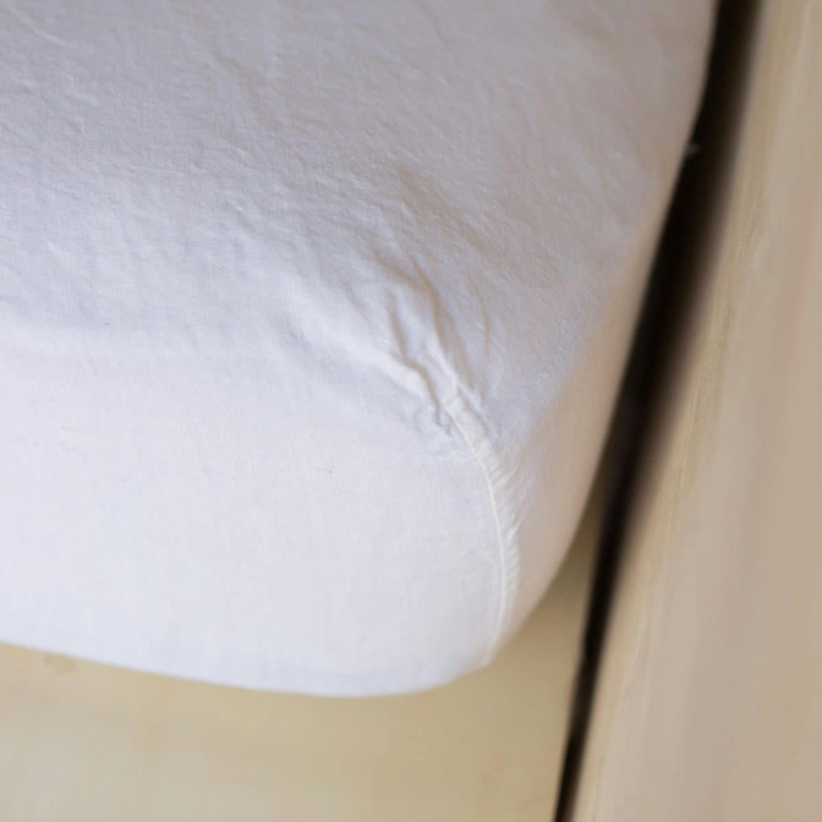 LES ESSENTIELS - Drap-housse en lin lavé crème 180x200