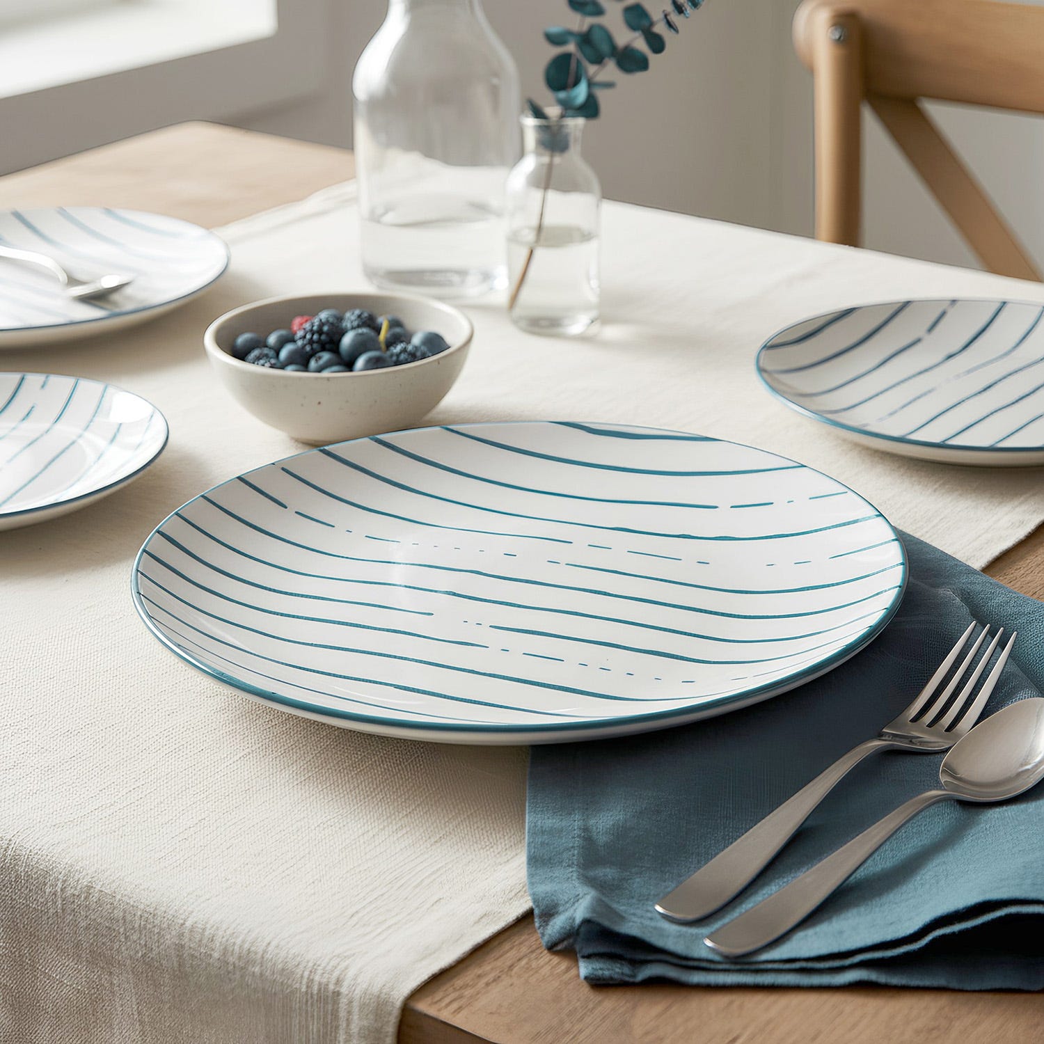Piatto frutta bianco righe blu porcellana Mix e Match