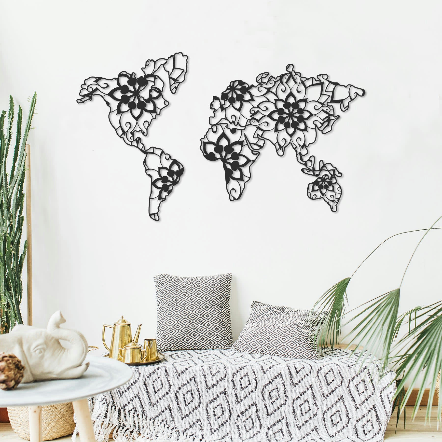 - Déco murale carte du monde mandala en métal noir 103x60 cm