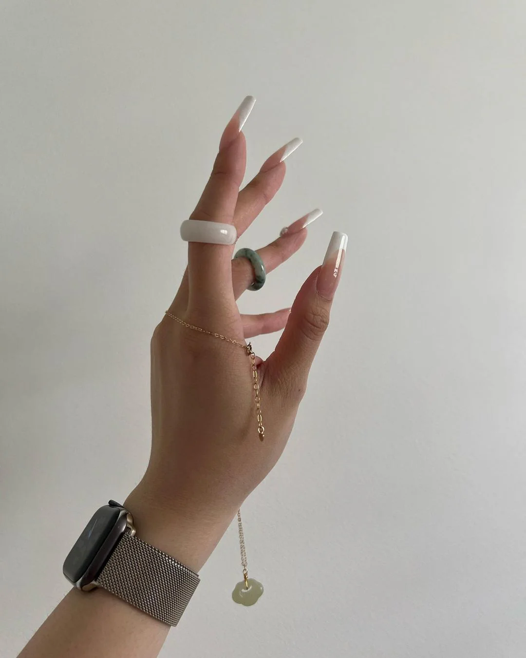 Tee — White Jade Stone Ring