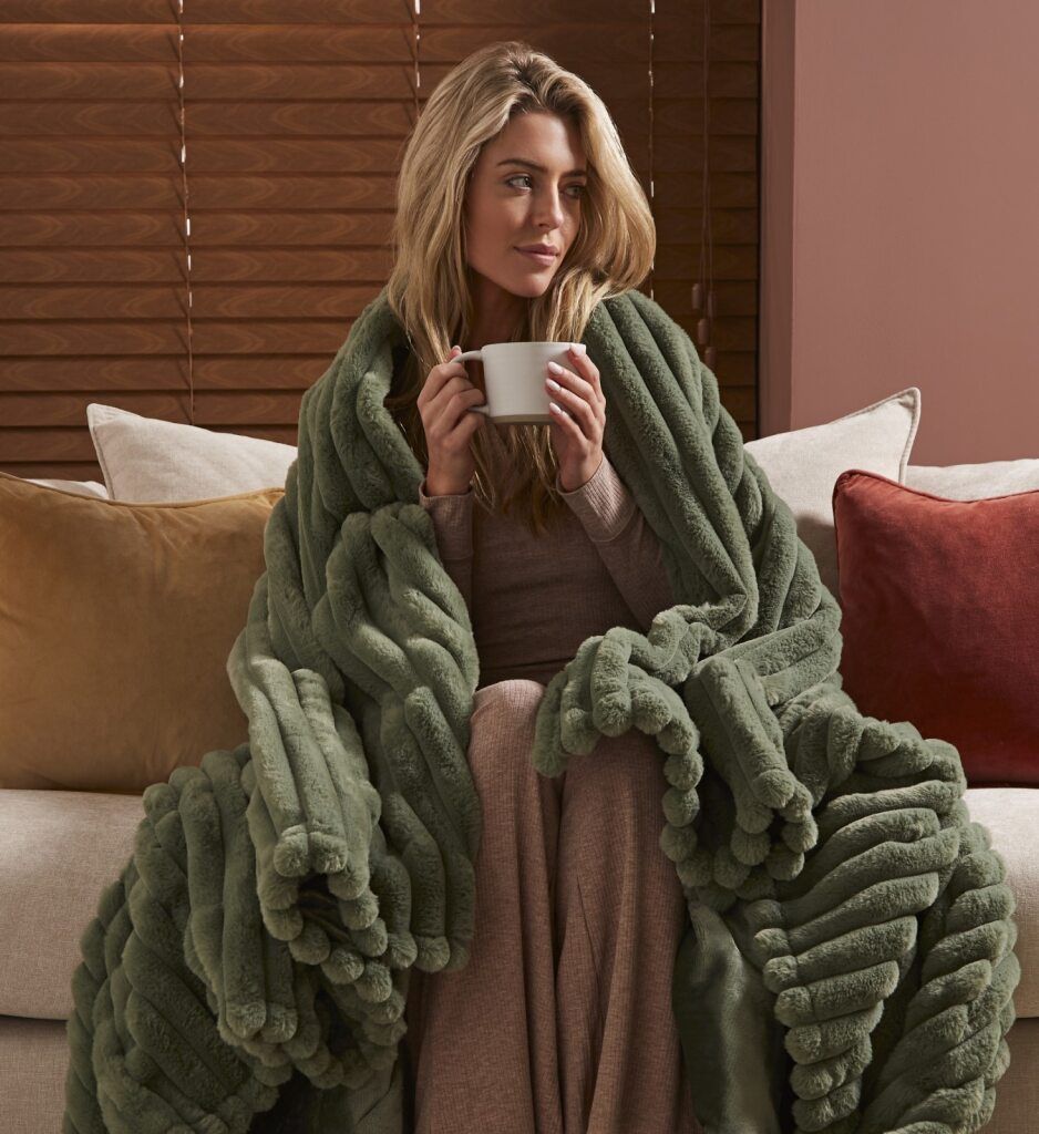 Morphy Richards EverCosy Small Luxury Striped Fleece Electric Heated Throw