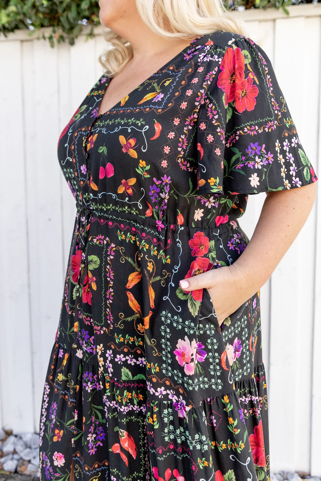 Bonnie Maxi Dress in Sweet Bee