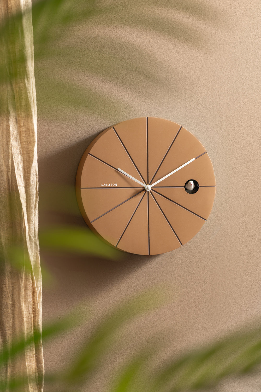 Karlsson - Wall Clock Destacado Cuckoo