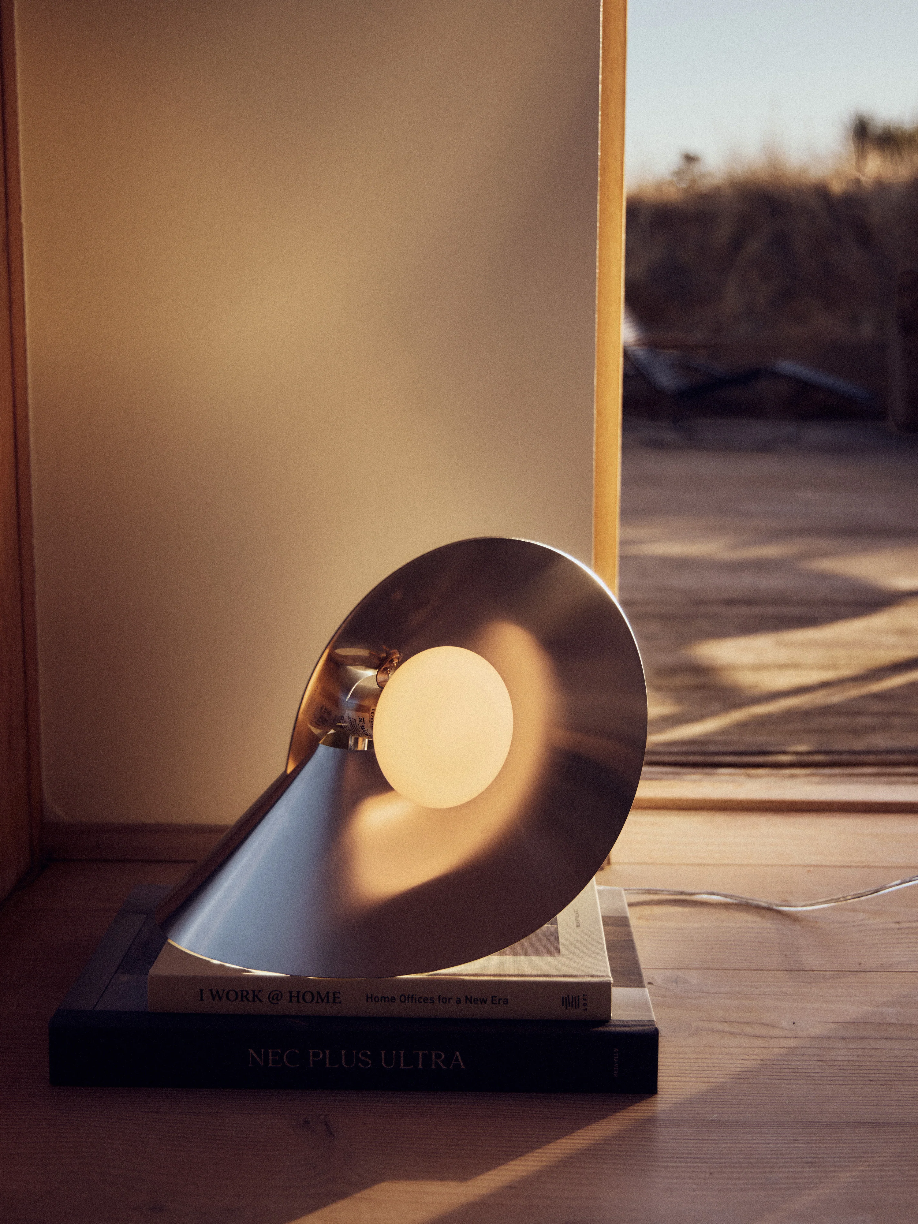 LED-Tischlampe Peel
