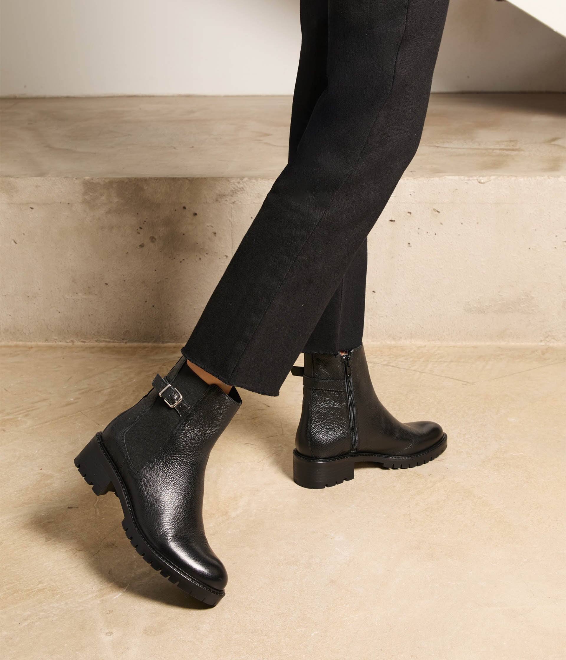 Boots en cuir noir Tina