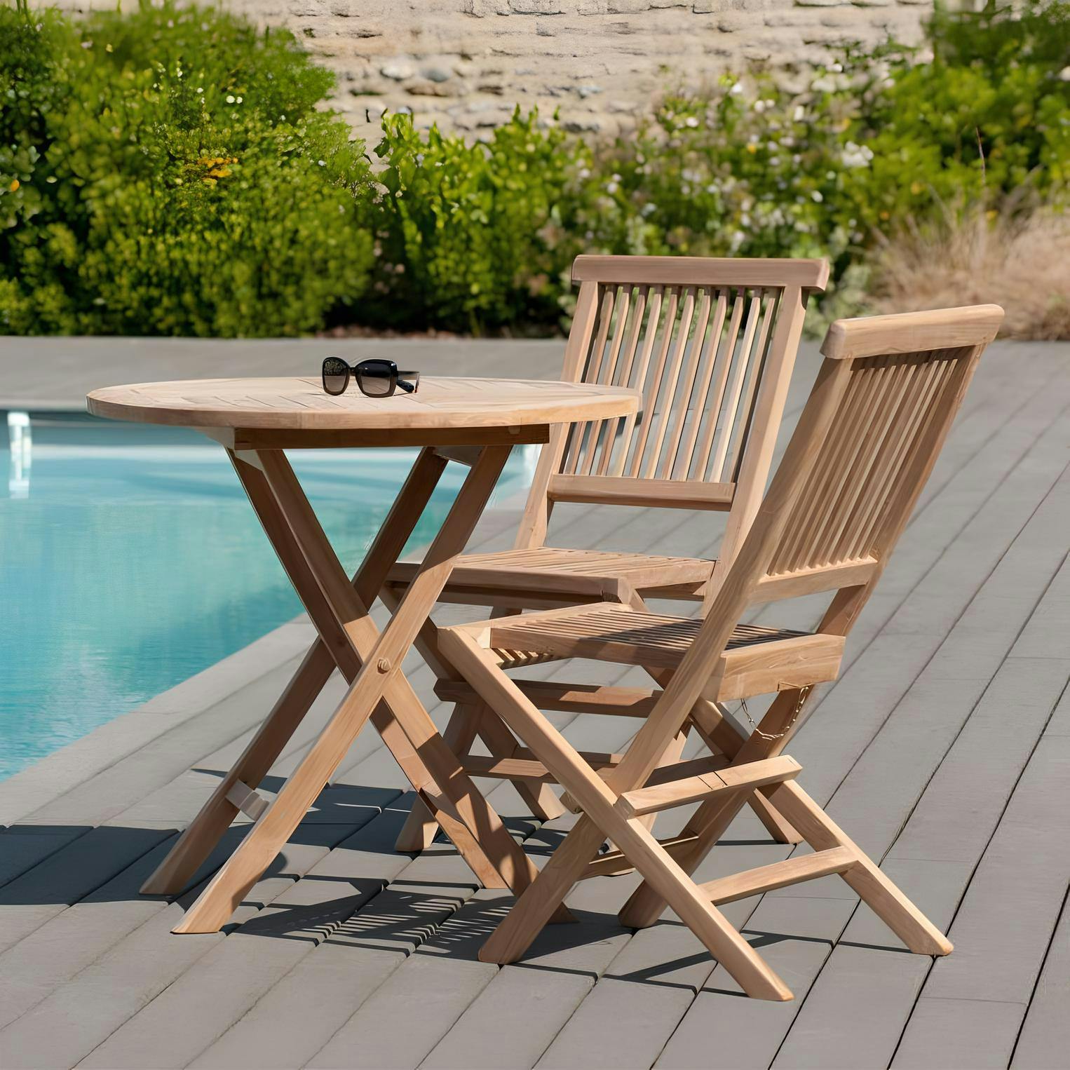 Salon de jardin en teck brut Table ronde pliante 80cm 2 chaises SUMMER