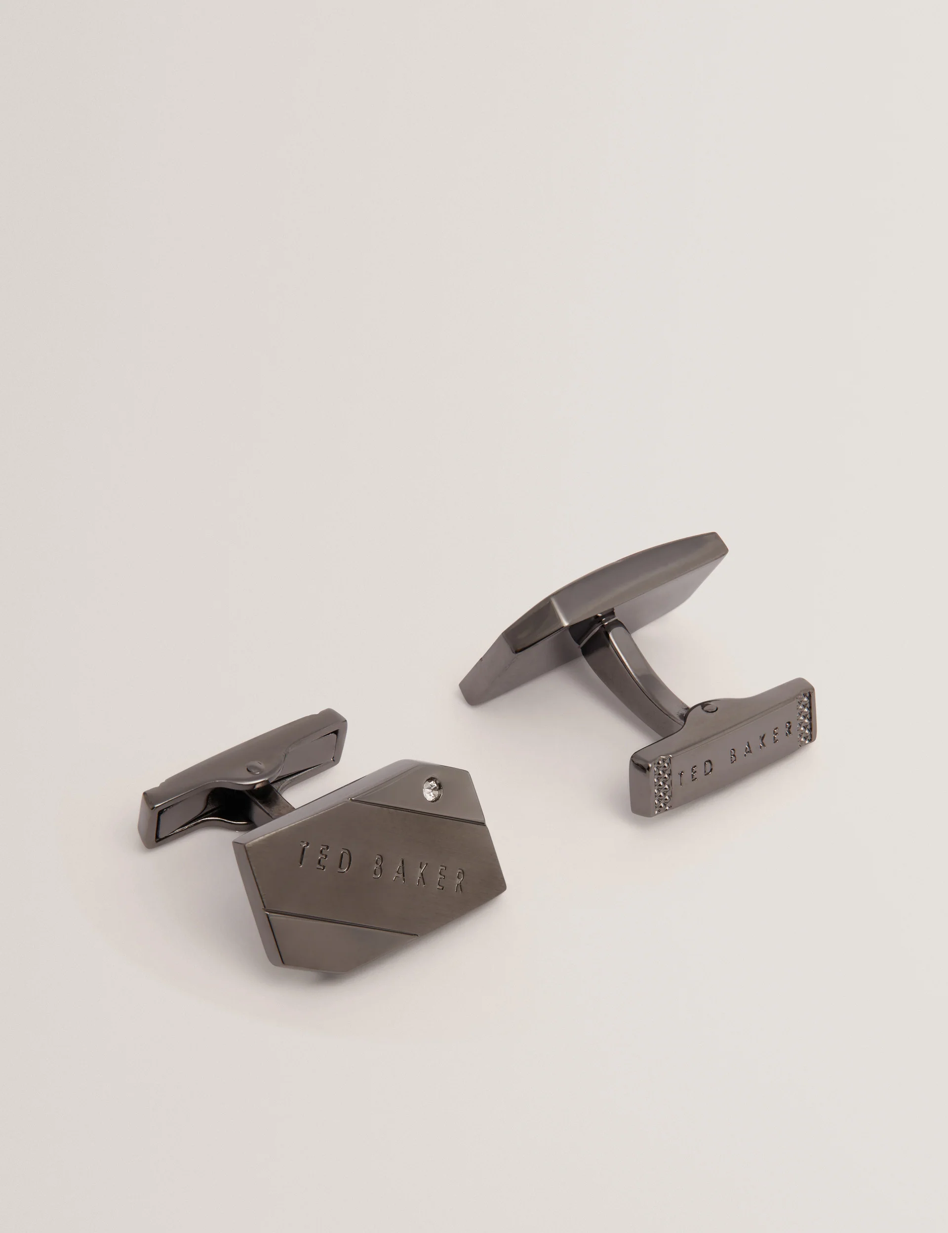 CRIIS | GUNMETAL