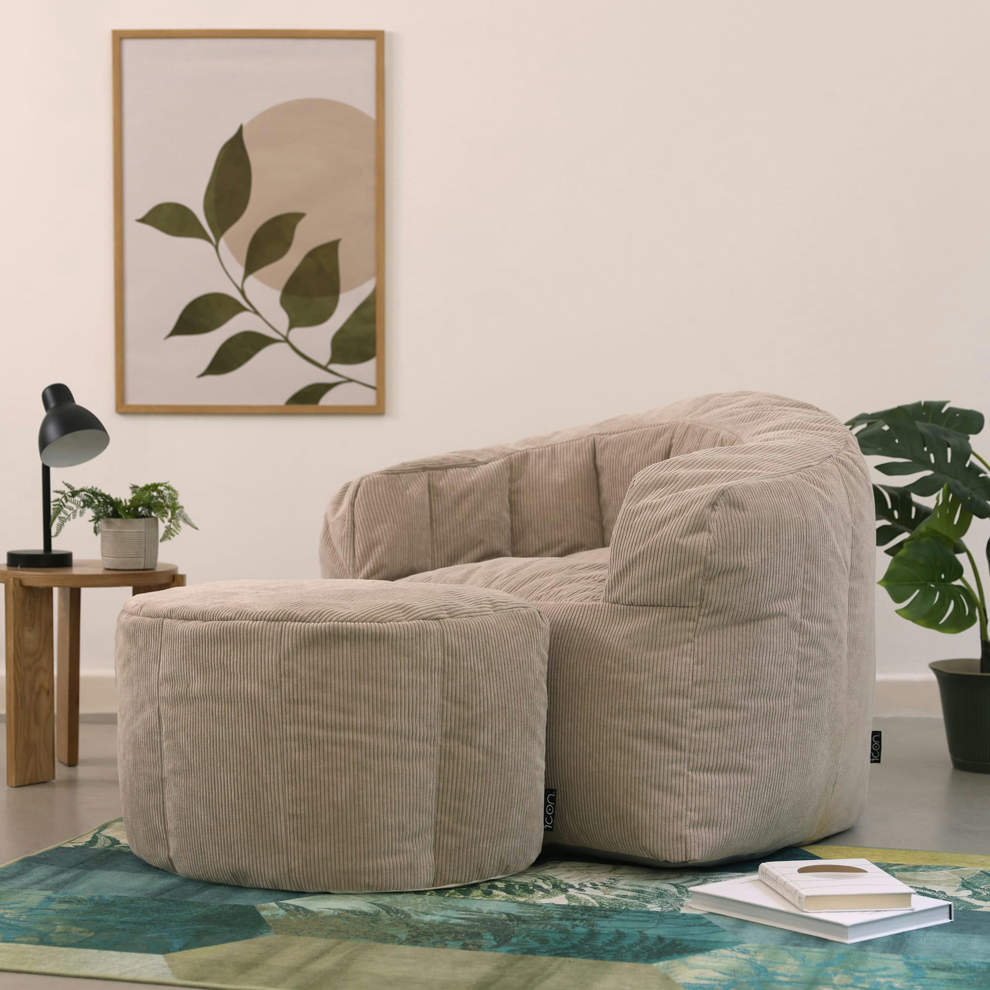 CLARA - Pouf fauteuil en velours côtelé et repose-pieds en demi-lune beige